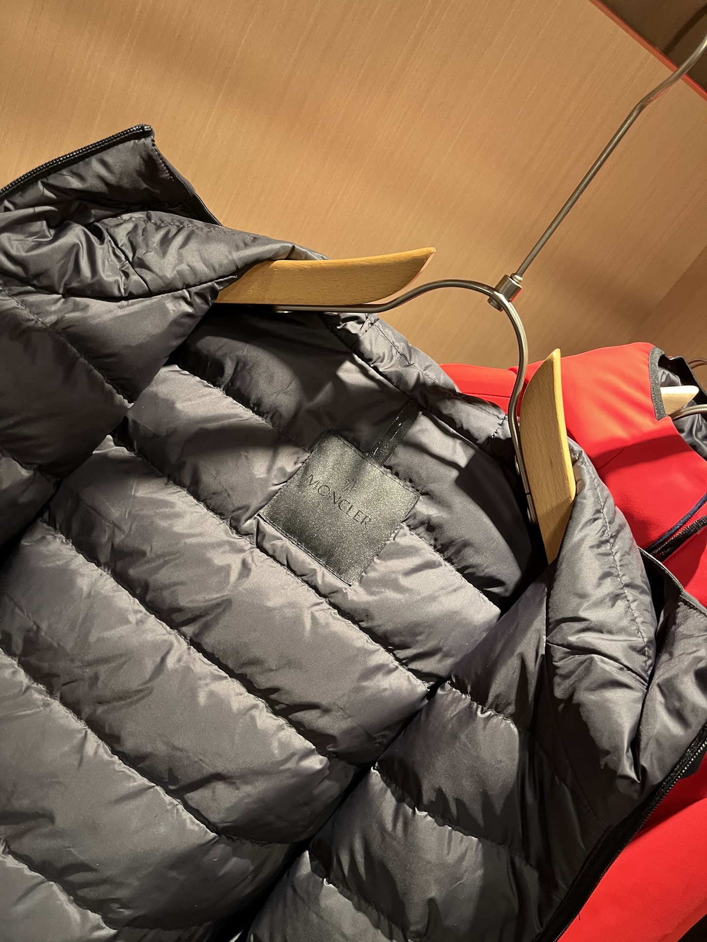 Mon*ler蒙口 2025秋冬新款男女同款👫羽绒服 ！年度的压轴款登场...匠心技艺于一身的经典款.高