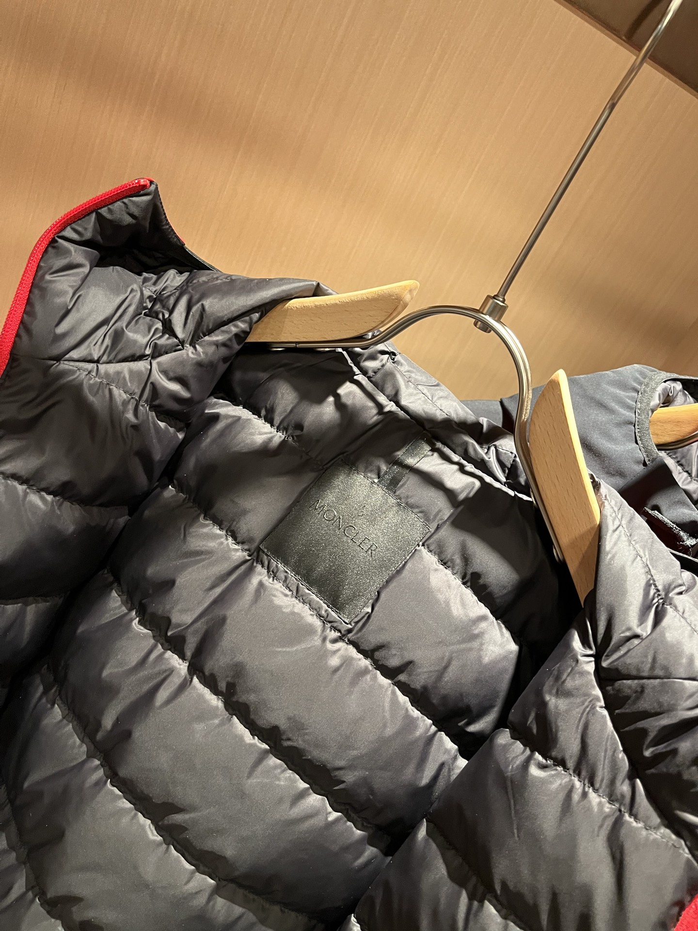 Mon*ler蒙口 2025秋冬新款男女同款👫羽绒服 ！年度的压轴款登场...匠心技艺于一身的经典款.高