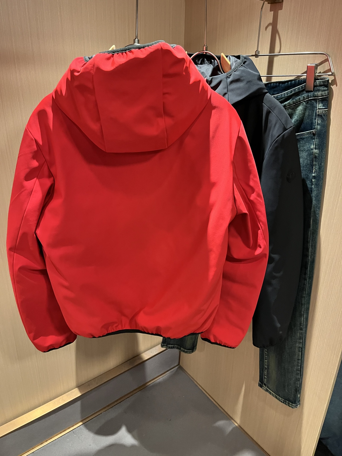 Mon*ler蒙口 2025秋冬新款男女同款👫羽绒服 ！年度的压轴款登场...匠心技艺于一身的经典款.高