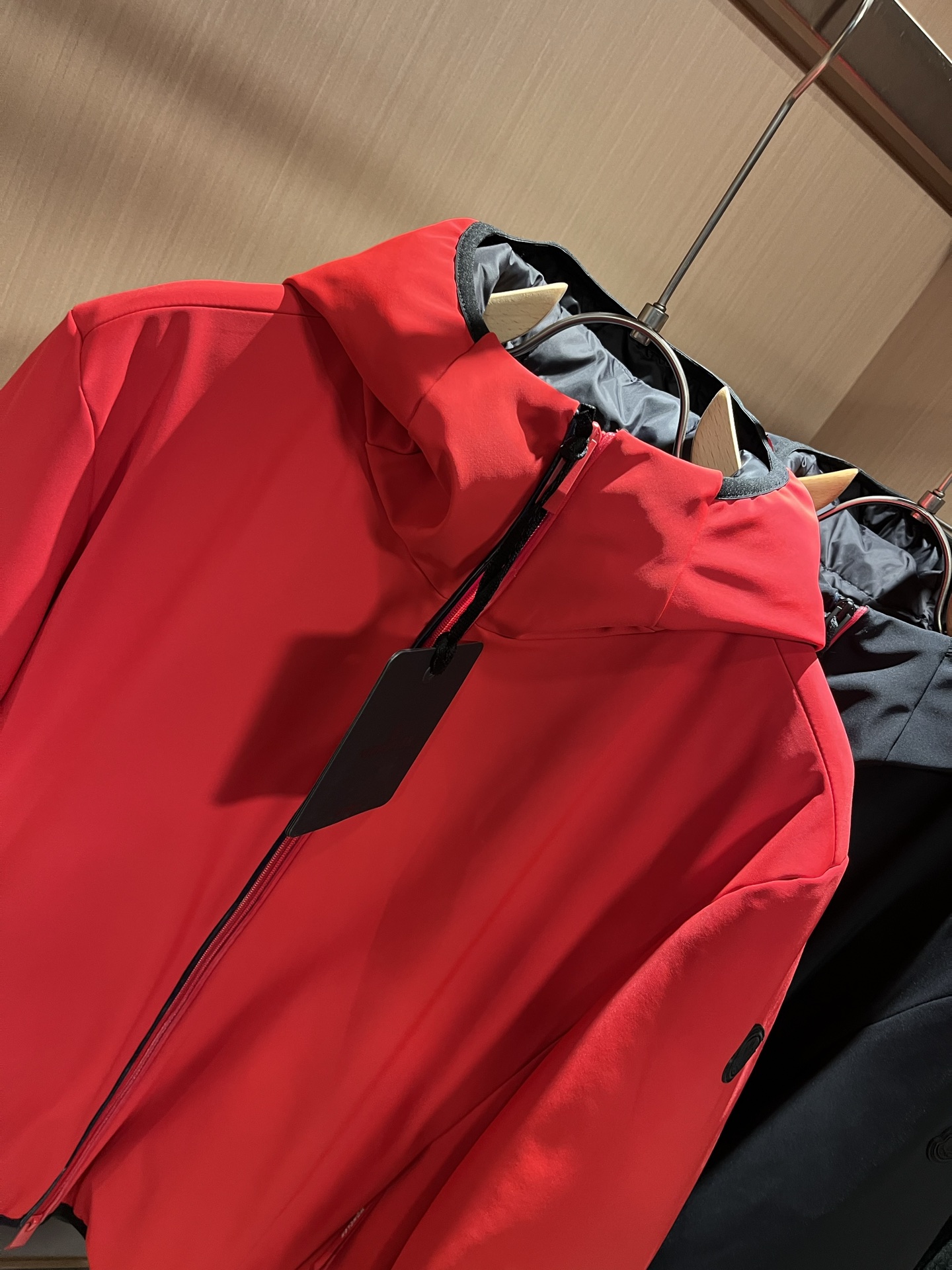 Mon*ler蒙口 2025秋冬新款男女同款👫羽绒服 ！年度的压轴款登场...匠心技艺于一身的经典款.高