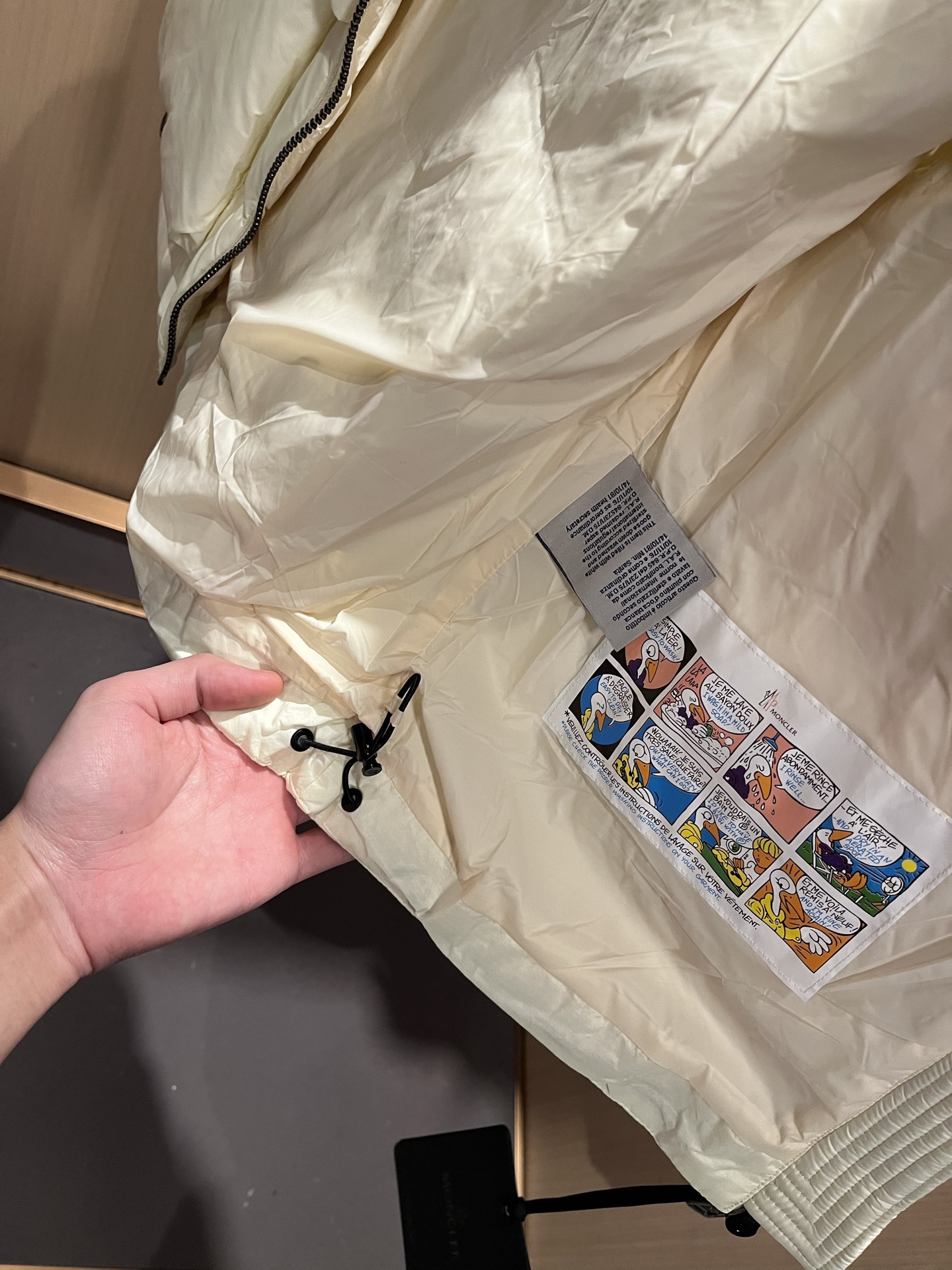 Mon*ler蒙口 2025秋冬新款男女同款👫羽绒马甲 ！年度的压轴款登场...匠心技艺于一身的经典款.