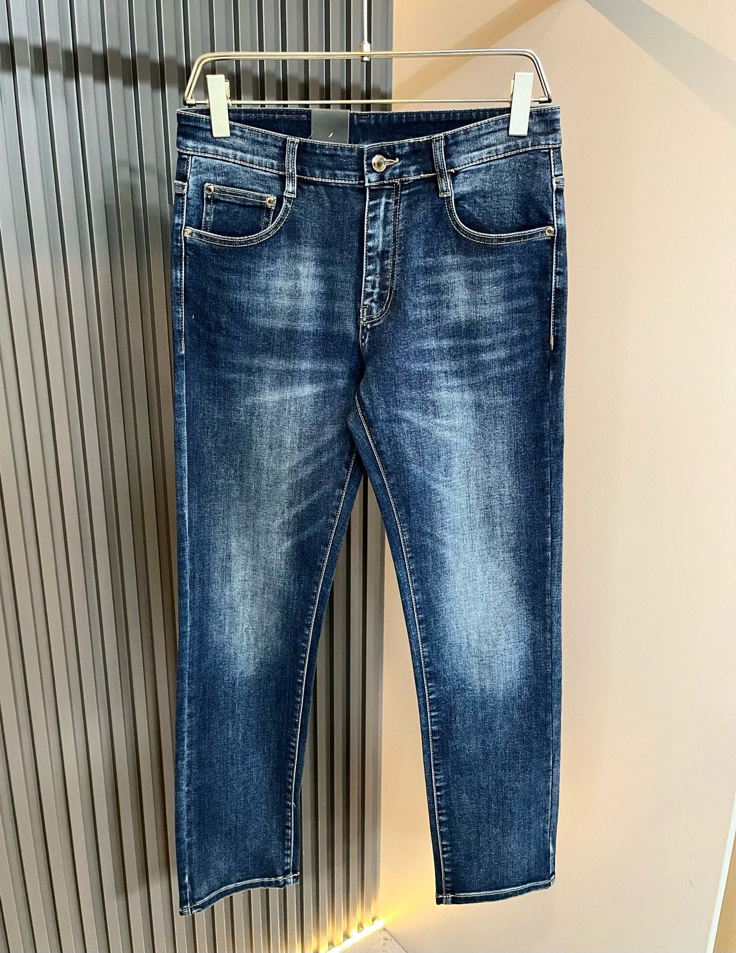 FEN*I 芬*迪2025秋冬新款FD家休闲牛仔裤！意大利原厂订单，FD家族人气单品，代表性十足，规格感