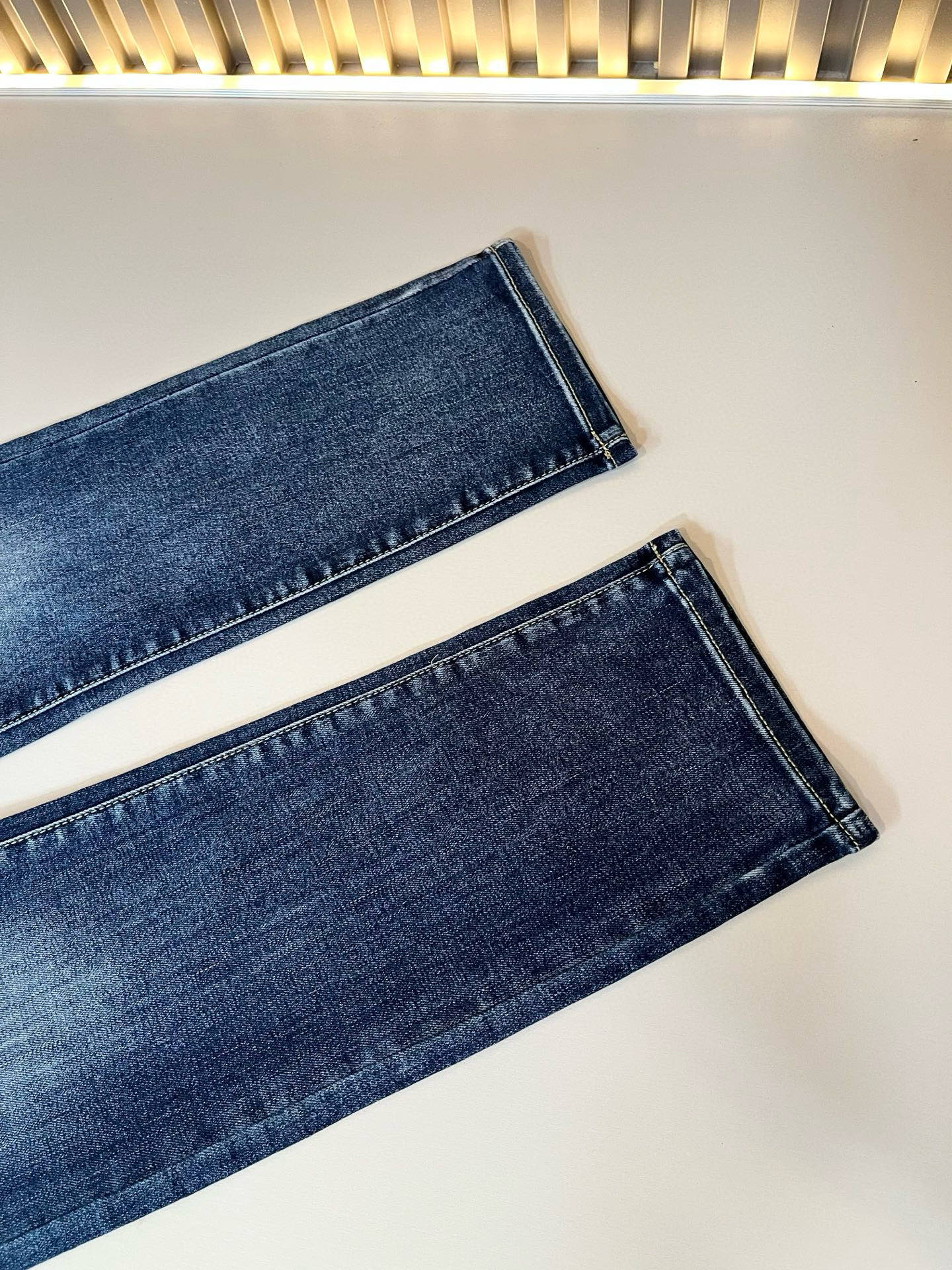 FEN*I 芬*迪2025秋冬新款FD家休闲牛仔裤！意大利原厂订单，FD家族人气单品，代表性十足，规格感