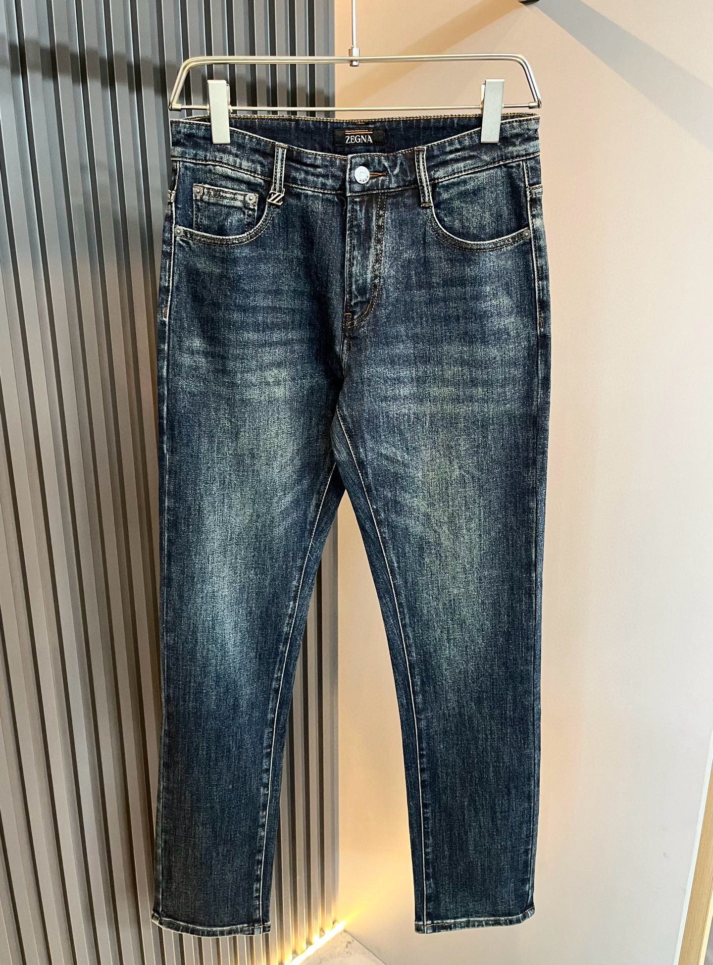 Zegna 杰尼亚 2025秋冬新款男士休闲牛仔裤，压轴的渠道货出现了！！柜台同步销售！ 毫不夸张的说，