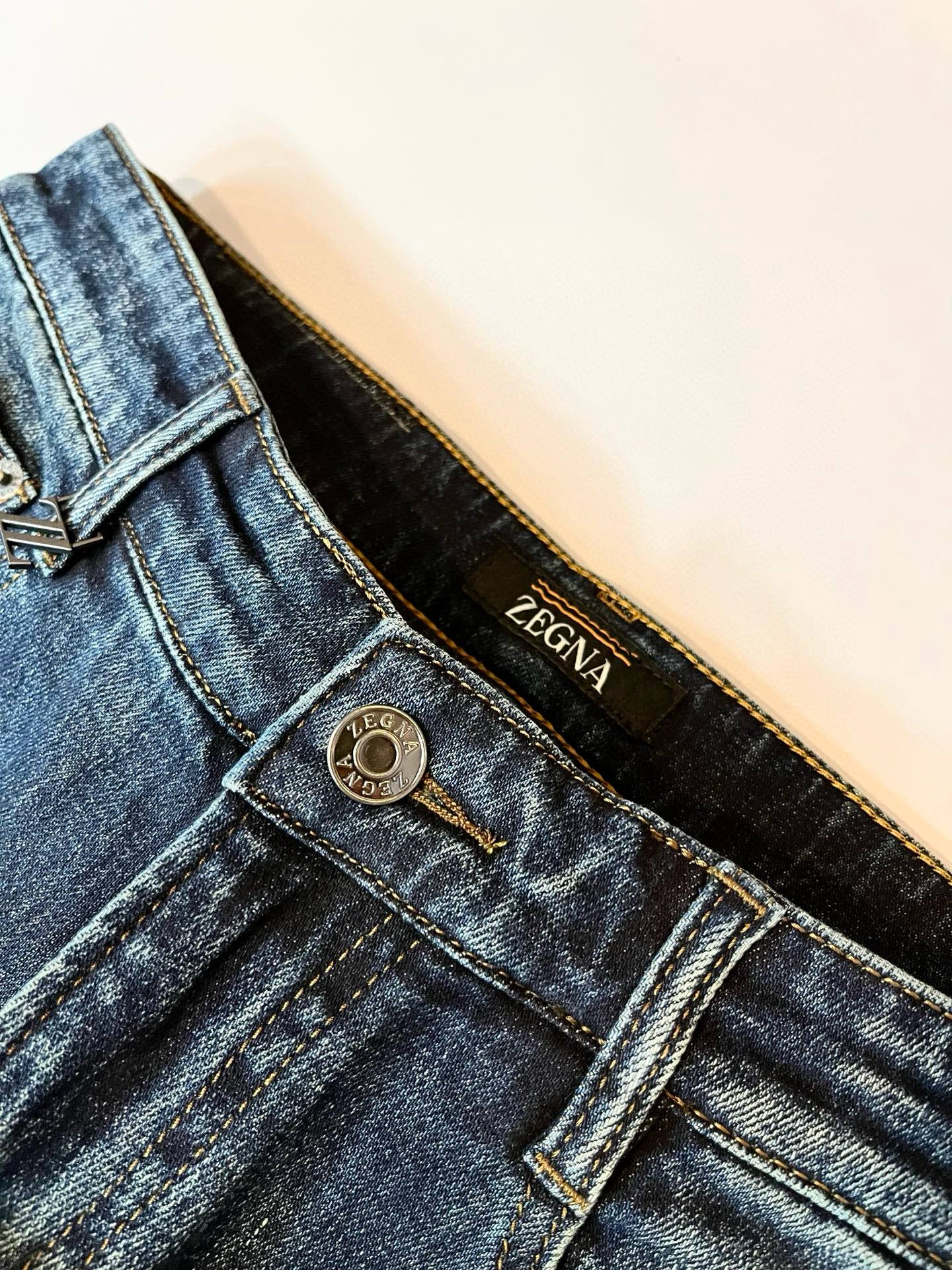 Zegna 杰尼亚 2025秋冬新款男士休闲牛仔裤，压轴的渠道货出现了！！柜台同步销售！ 毫不夸张的说，