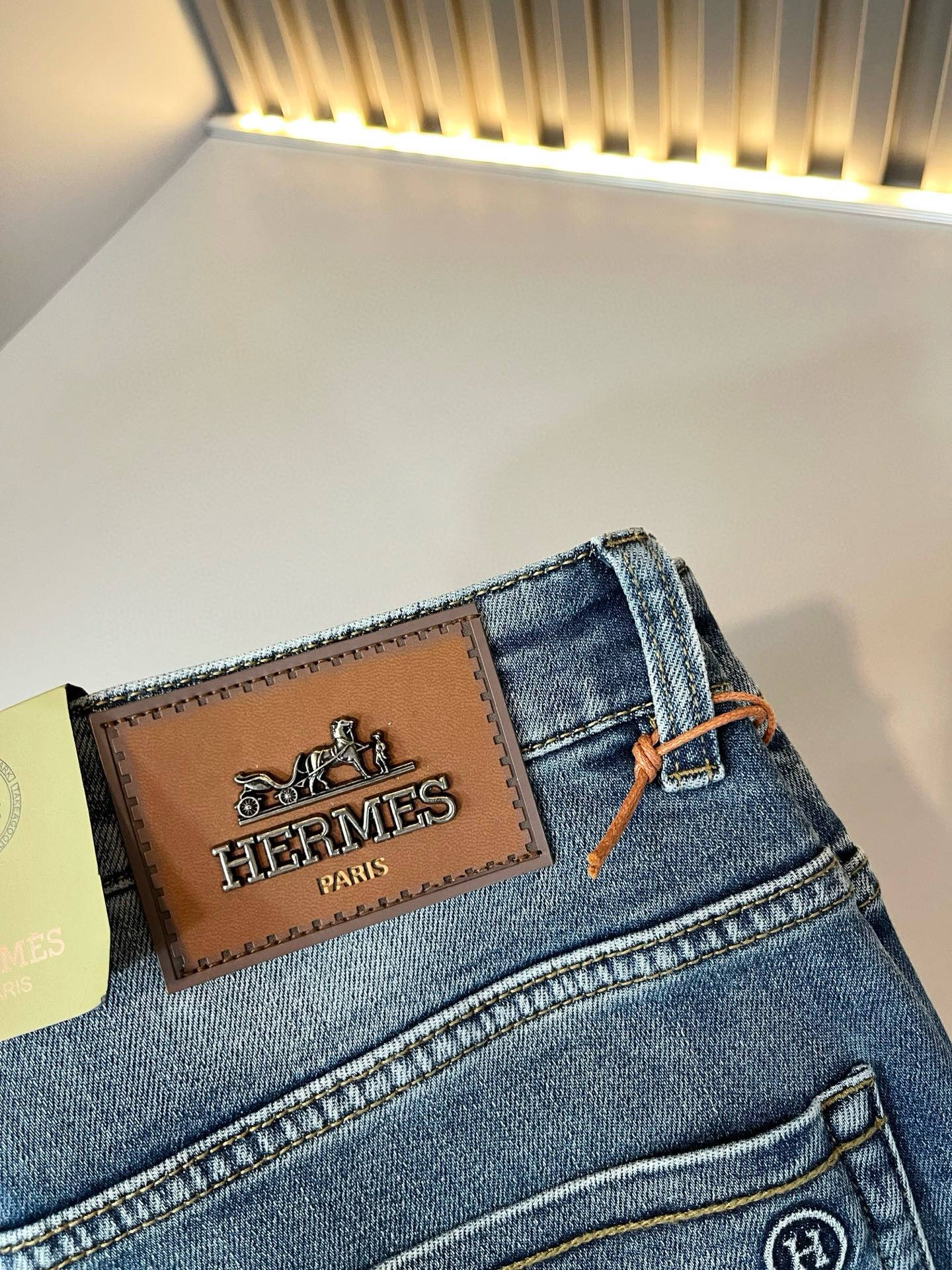 HERM*S 爱*仕 2025秋冬男士高端丹宁水洗小直筒牛仔裤 海外贸易公司渠道订单 ！男士修身直筒牛仔