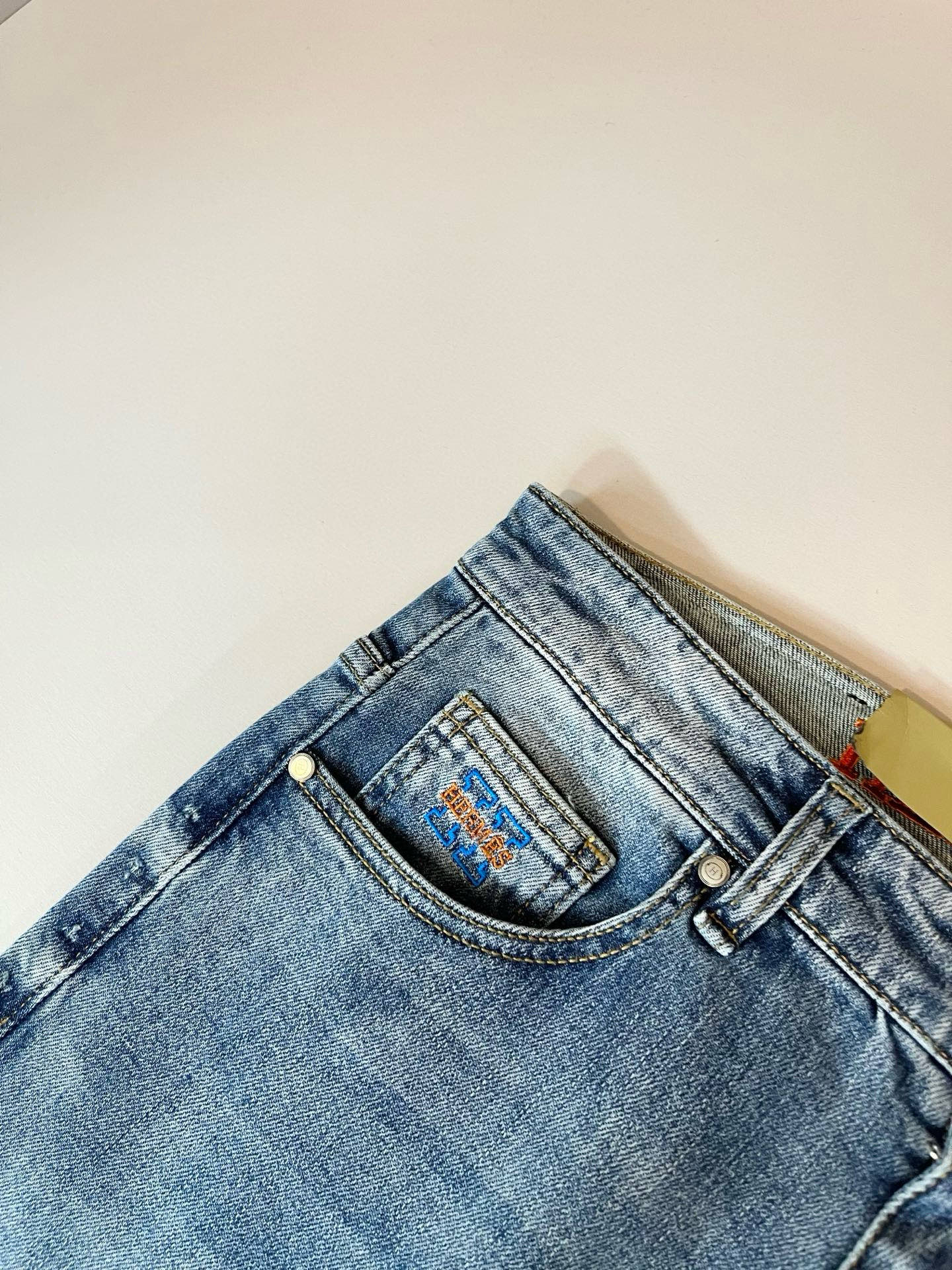 HERM*S 爱*仕 2025秋冬男士高端丹宁水洗小直筒牛仔裤 海外贸易公司渠道订单 ！男士修身直筒牛仔