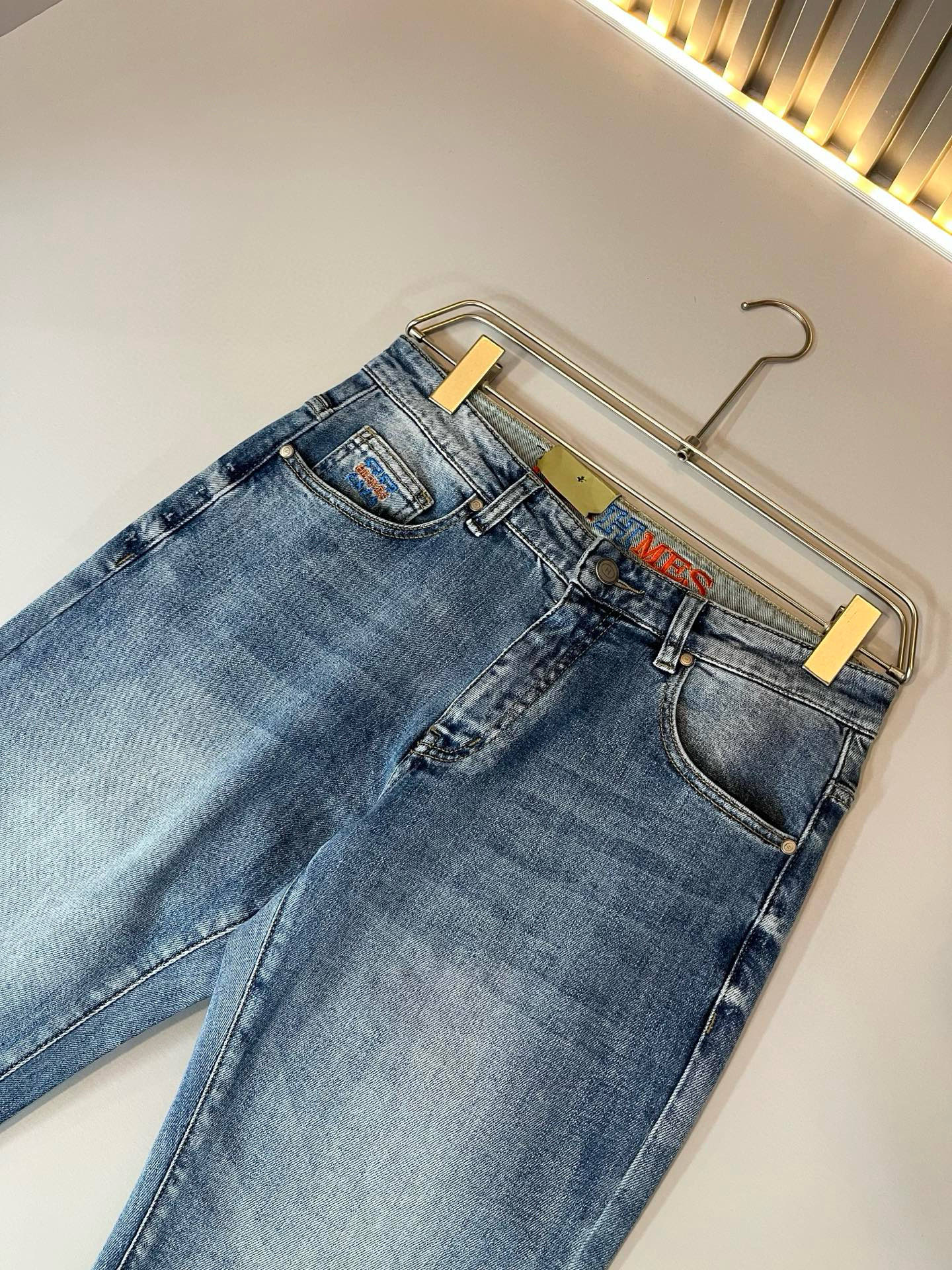 HERM*S 爱*仕 2025秋冬男士高端丹宁水洗小直筒牛仔裤 海外贸易公司渠道订单 ！男士修身直筒牛仔