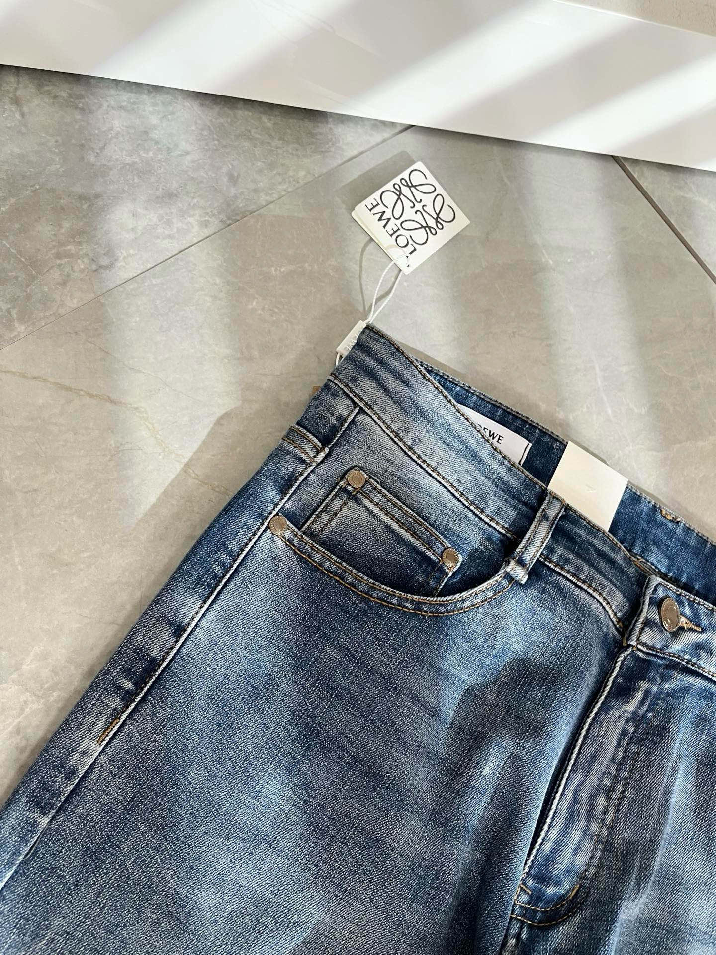 LO*WE/罗*威2025秋冬新品男士时装款高端休闲裤，香港洋行渠道货，日本原厂出品，纯血统品质，完美延