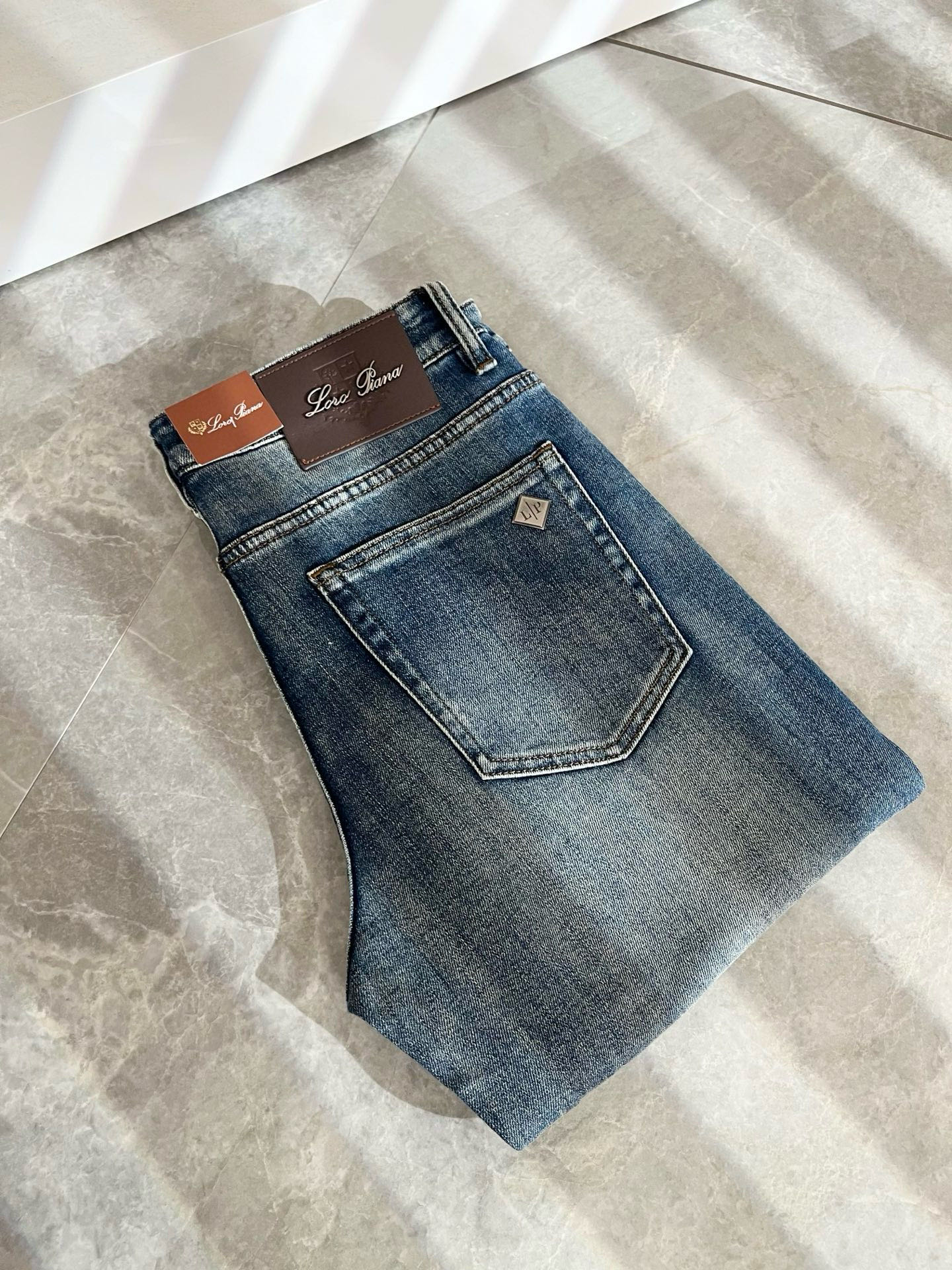 Loro Piana诺悠翩雅 2025秋冬新品男士时装款高端休闲裤，香港洋行渠道货，日本原厂出品，纯血统