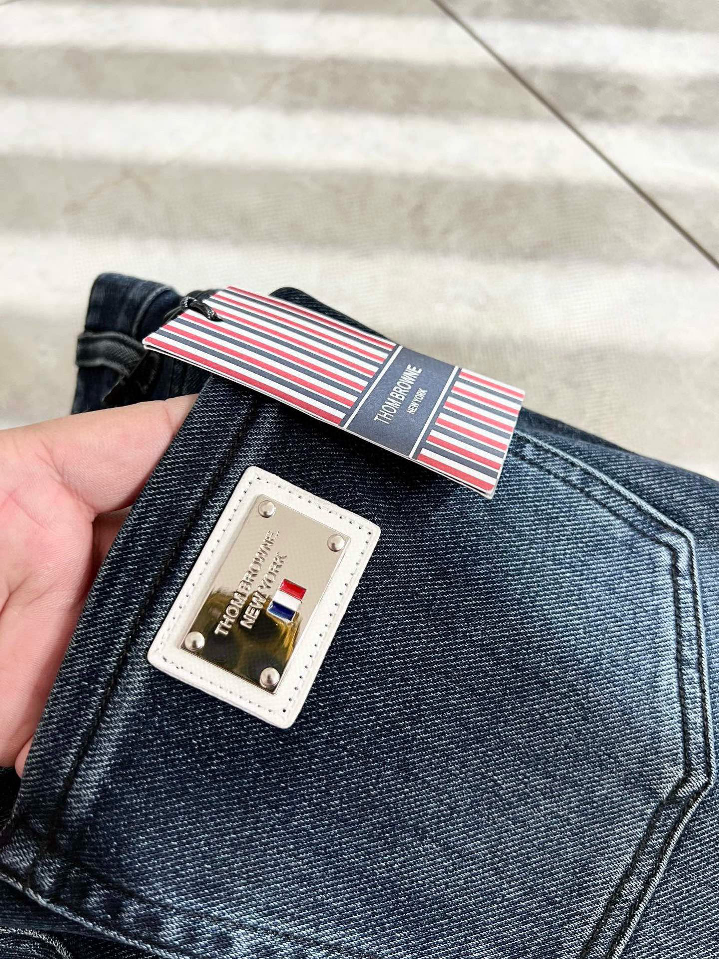 Thom Brow**ne汤姆*朗 2025秋冬新款经典款休闲牛仔裤，贸易公司渠道稀出，领先官网发售!自