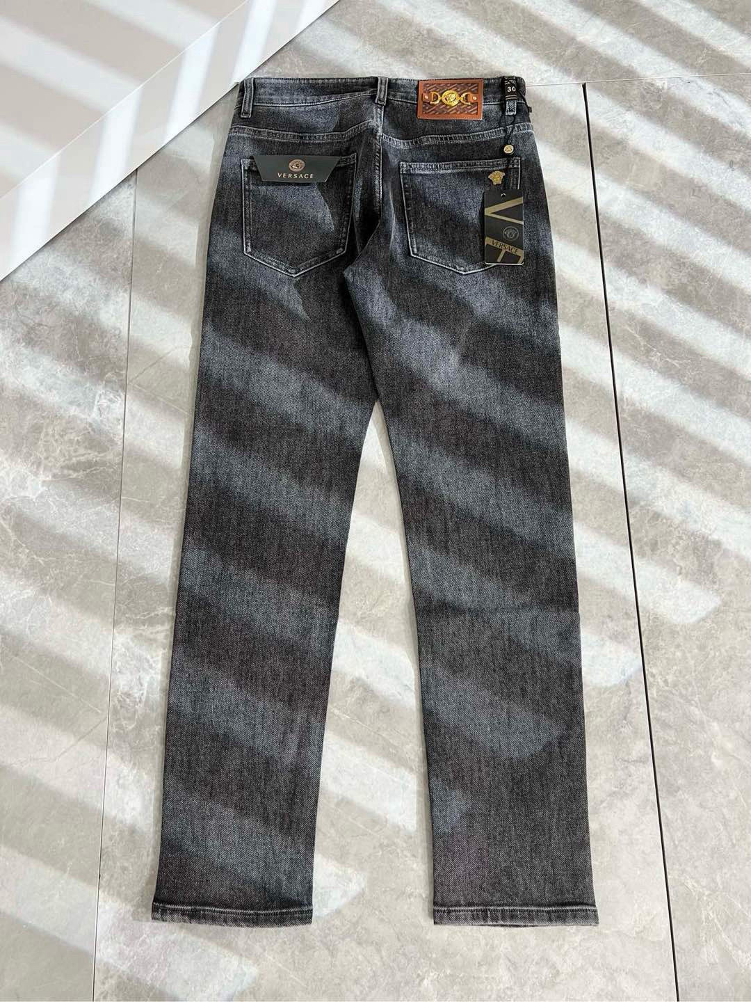 Versa*e范*哲 2025秋冬新款经典男士休闲牛仔裤、代工厂出品，出口欧美订单，2025官柜同步发售