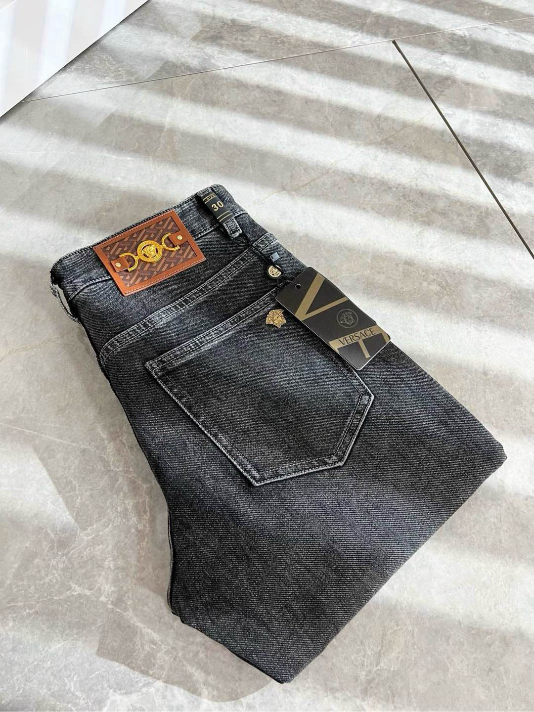 Versa*e范*哲 2025秋冬新款经典男士休闲牛仔裤、代工厂出品，出口欧美订单，2025官柜同步发售