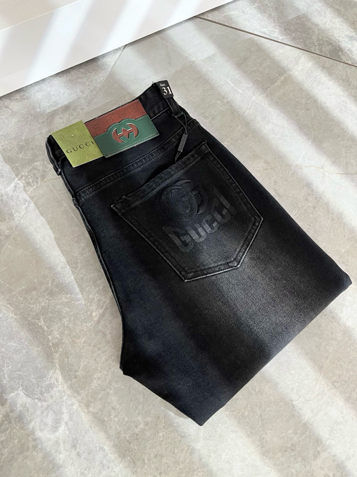 Guc*古奇 2025秋冬新品男士高端休闲百搭四季通勤修身剪裁牛仔裤！对于粉丝来说，这样大气的经典设计足