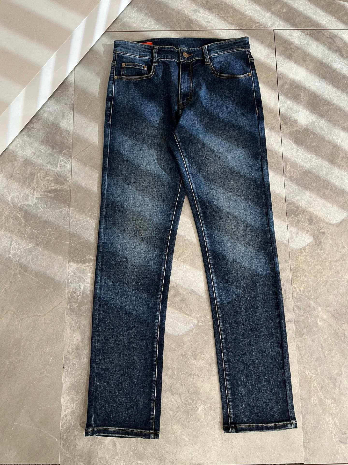 HERM*S 爱*仕 2025秋冬男士高端丹宁水洗小直筒牛仔裤 海外贸易公司渠道订单 ！男士修身直筒牛仔