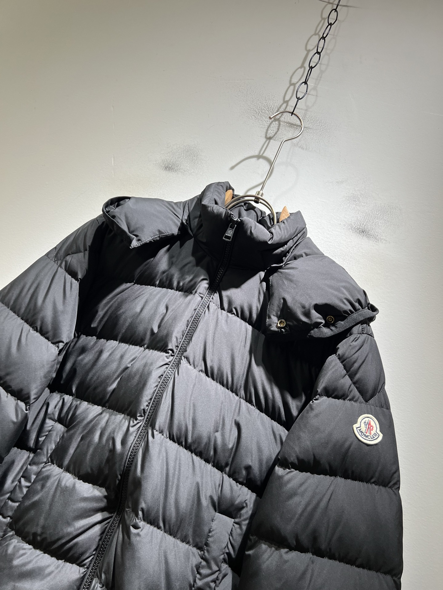 Mon*ler蒙口 2025秋冬新款男女同款👫重工艺加厚保暖连帽羽绒服 ！年度的压轴款登场...匠心技艺