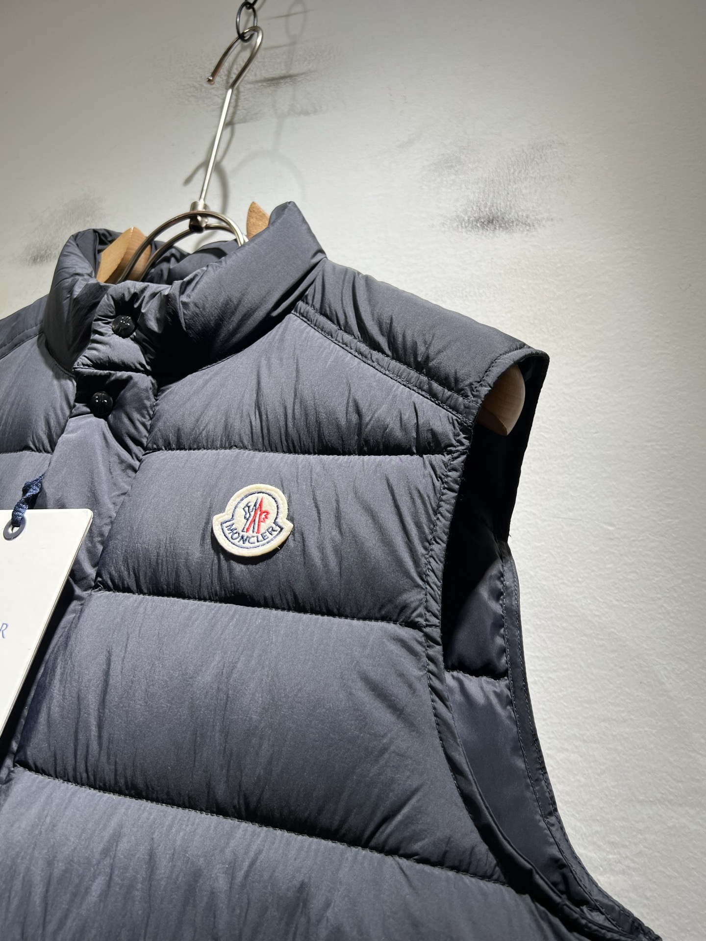 Mon*ler蒙口 2025秋冬新款男女同款👫重工艺加厚保暖马甲羽绒服 ！年度的压轴款登场...匠心技艺