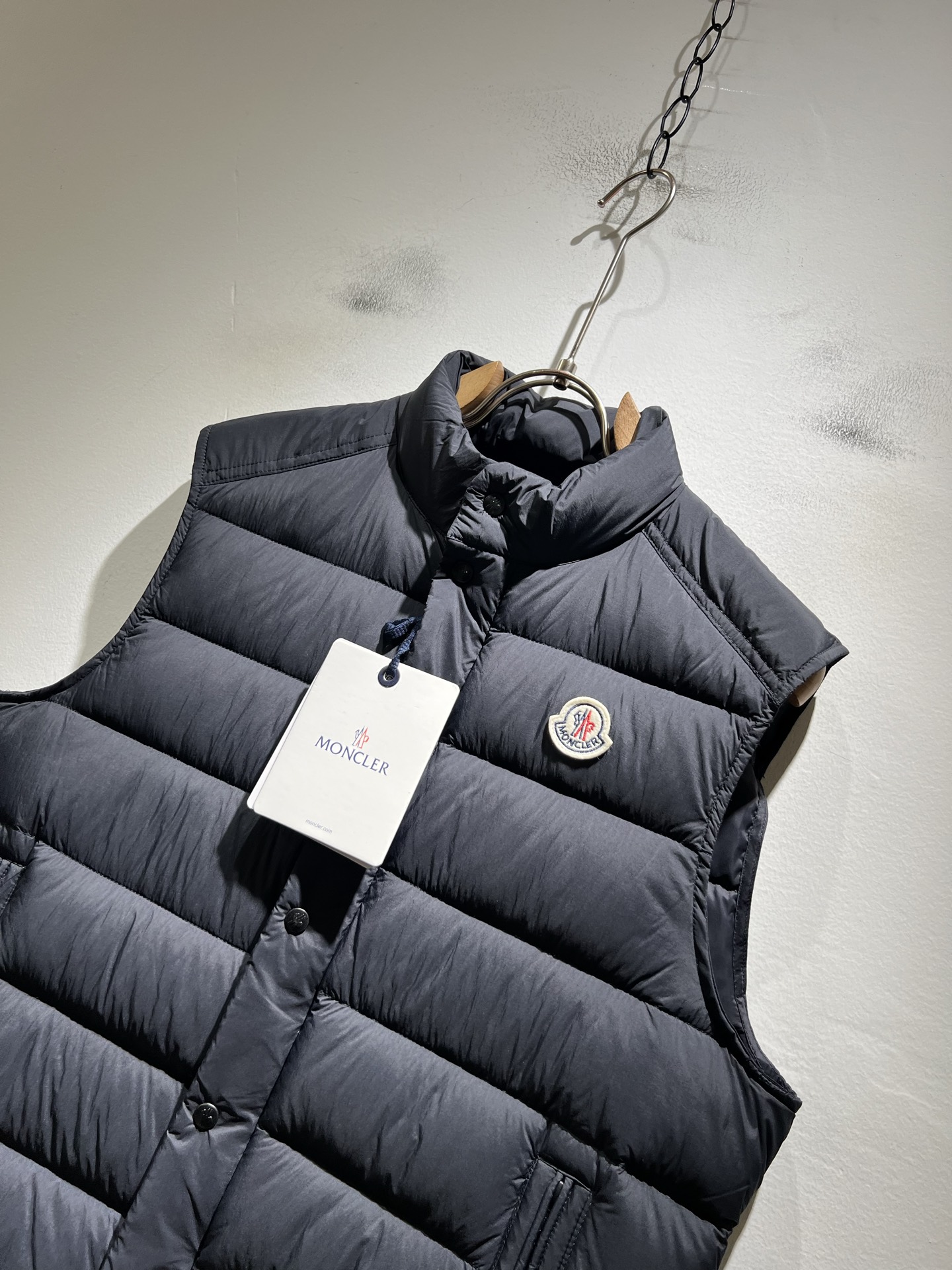 Mon*ler蒙口 2025秋冬新款男女同款👫重工艺加厚保暖马甲羽绒服 ！年度的压轴款登场...匠心技艺