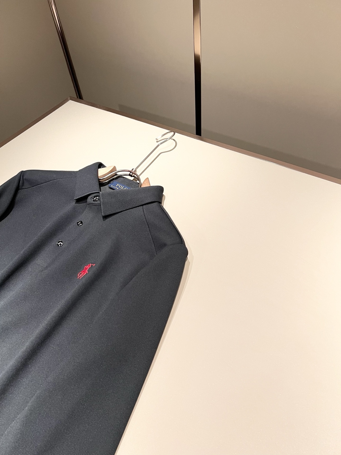 保罗POLOSPORT 2025秋冬新款男士长袖Polo衫，简约纯色时尚款不乏有许多设计大咖们都对于纯色