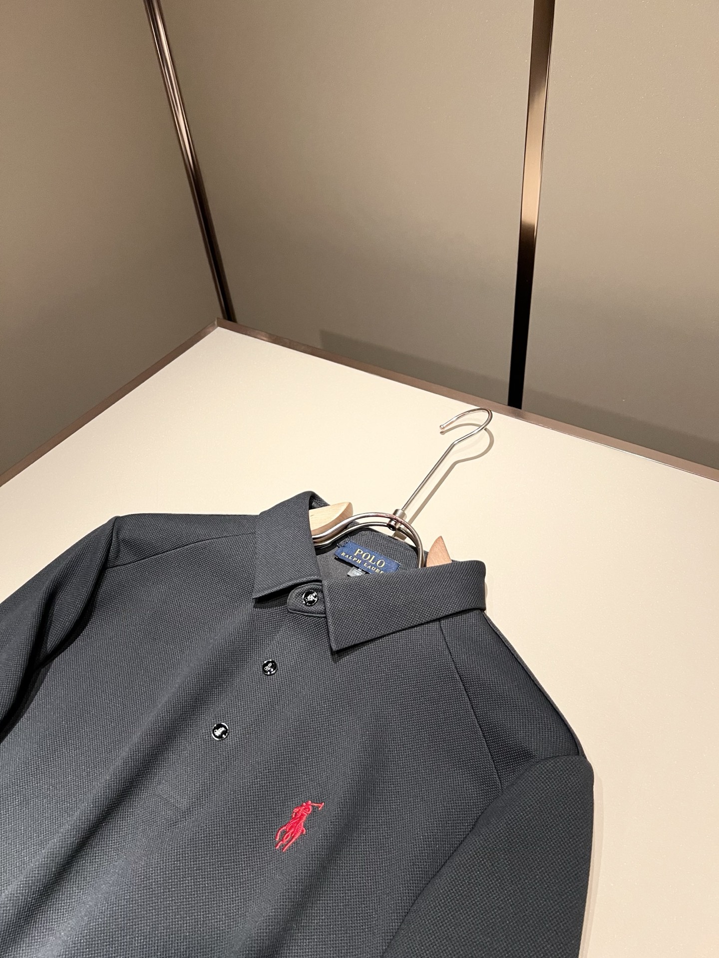 保罗POLOSPORT 2025秋冬新款男士长袖Polo衫，简约纯色时尚款不乏有许多设计大咖们都对于纯色