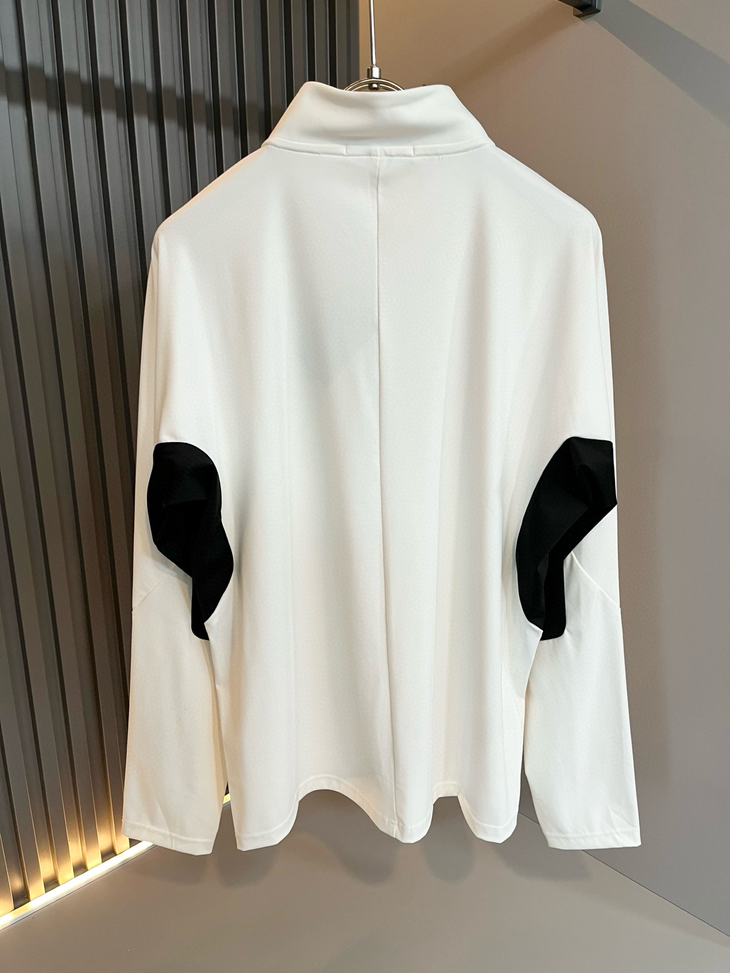 Prad*普*达 2025秋冬季新款经典元素短袖Polo衫，经典大方的款式，可以穿十年都还是流行的那种，