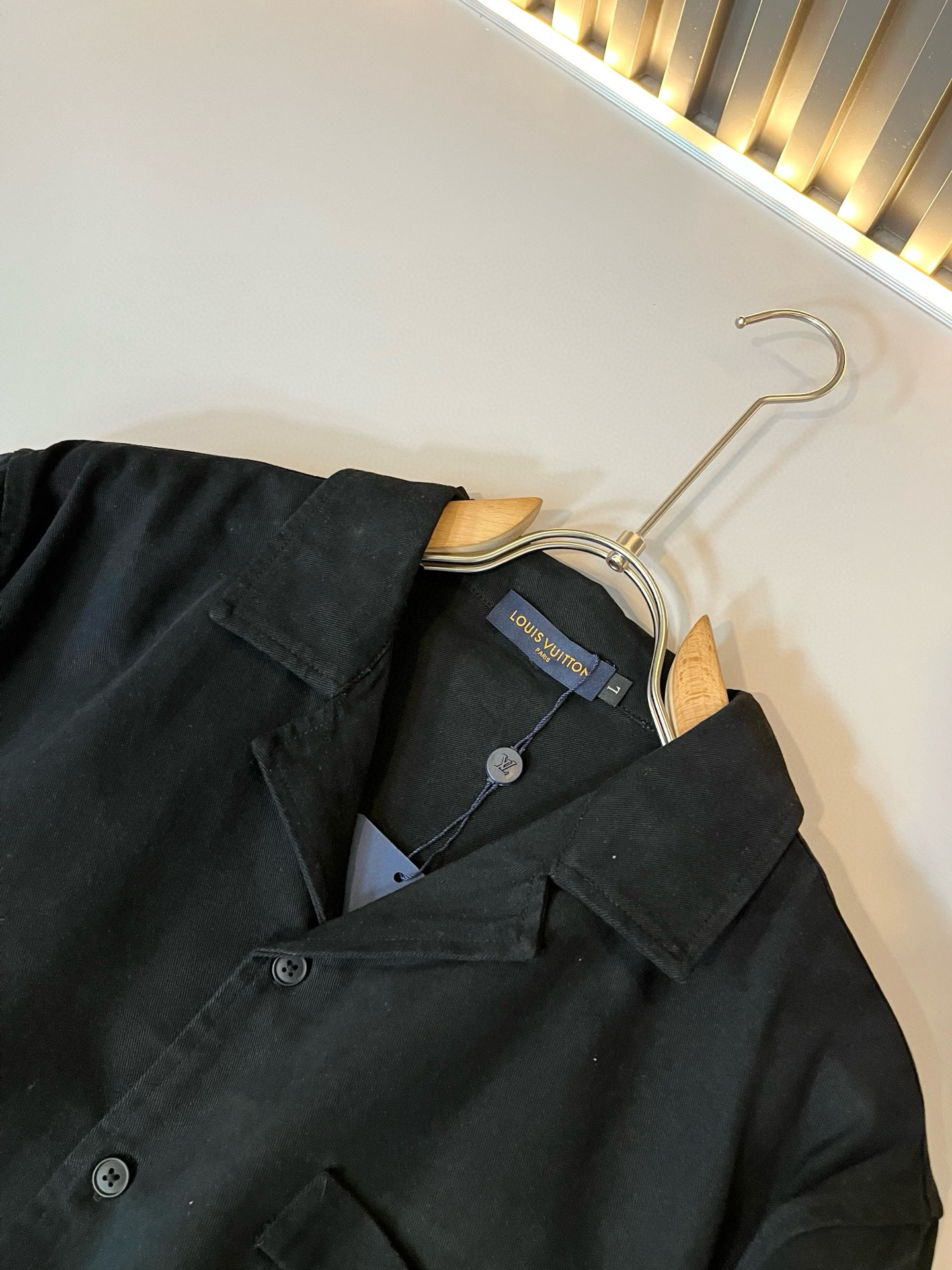 Louis Vuit*on 路易*登 2025秋冬新款轻奢男女同款👫衬衣，路易家族的新高端，细节品质永远