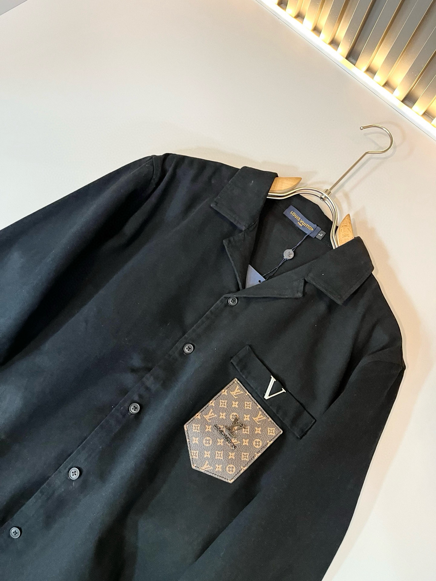 Louis Vuit*on 路易*登 2025秋冬新款轻奢男女同款👫衬衣，路易家族的新高端，细节品质永远