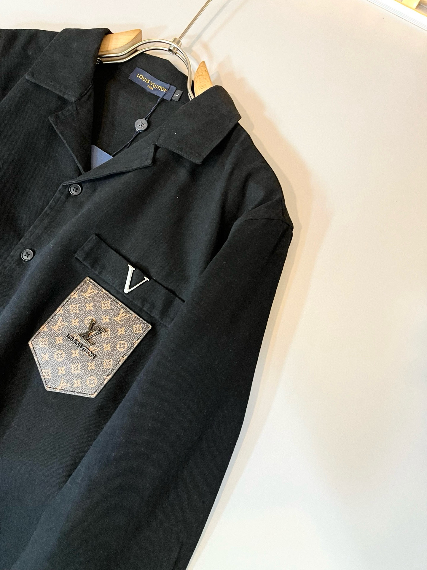 Louis Vuit*on 路易*登 2025秋冬新款轻奢男女同款👫衬衣，路易家族的新高端，细节品质永远