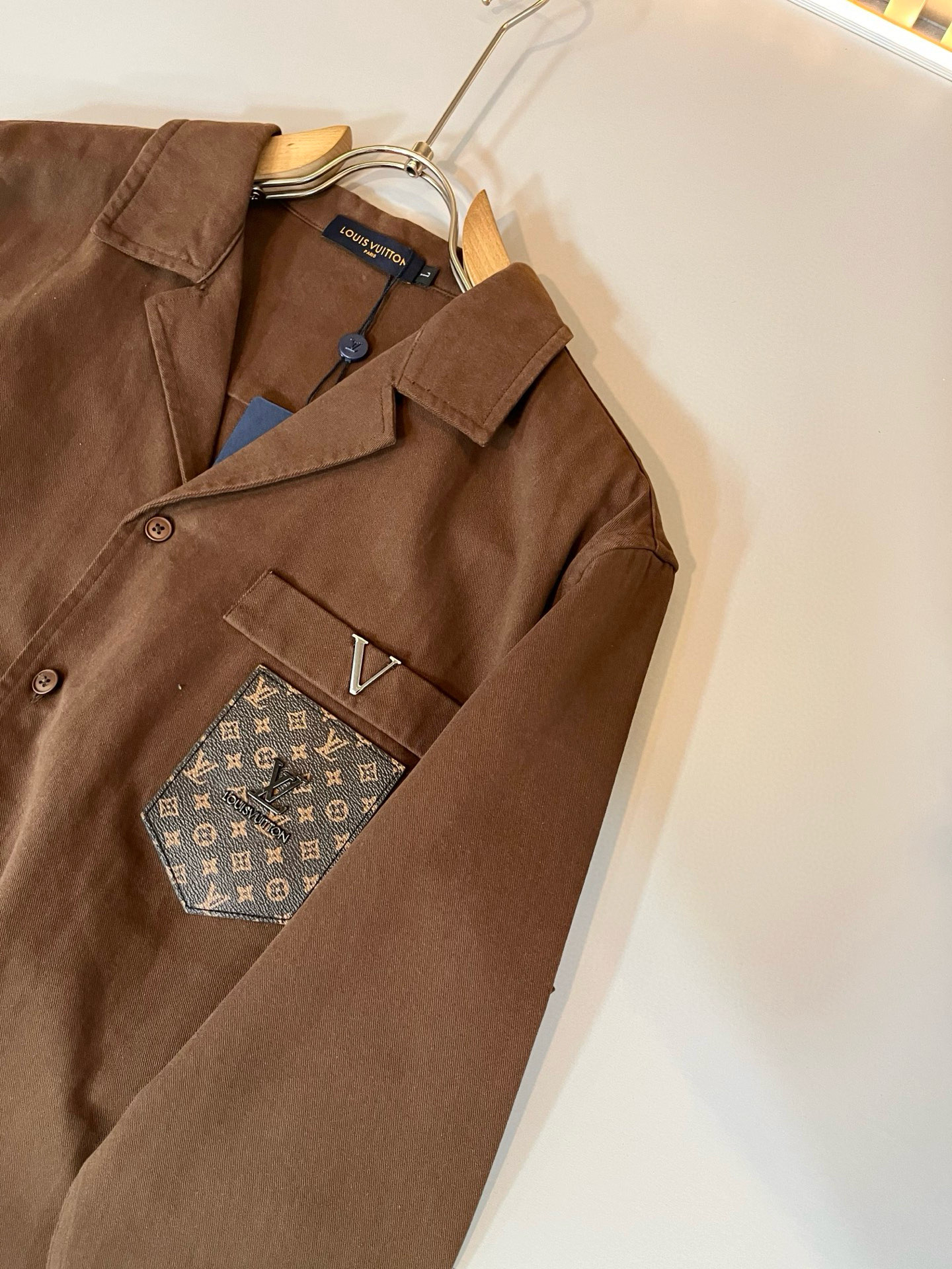 Louis Vuit*on 路易*登 2025秋冬新款轻奢男女同款👫衬衣，路易家族的新高端，细节品质永远