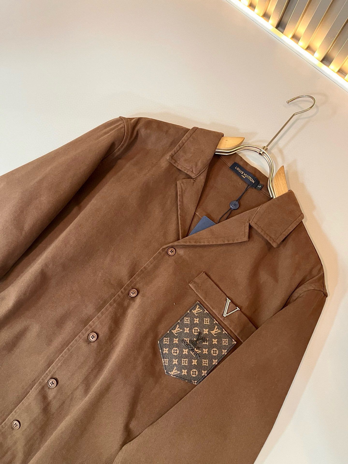 Louis Vuit*on 路易*登 2025秋冬新款轻奢男女同款👫衬衣，路易家族的新高端，细节品质永远