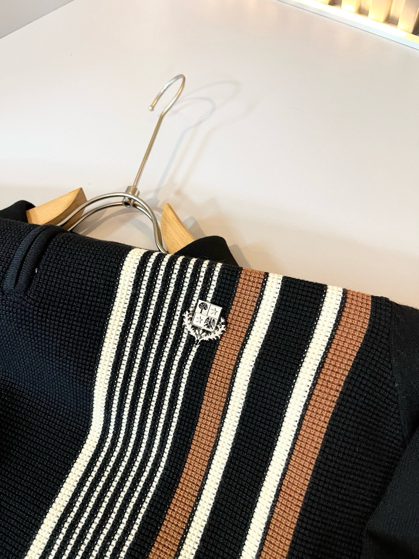 Loro Piana诺悠翩雅 2025秋冬男士最新的贸易订单针织羊毛衫，全品相！！上身舒适透气，不僵硬，