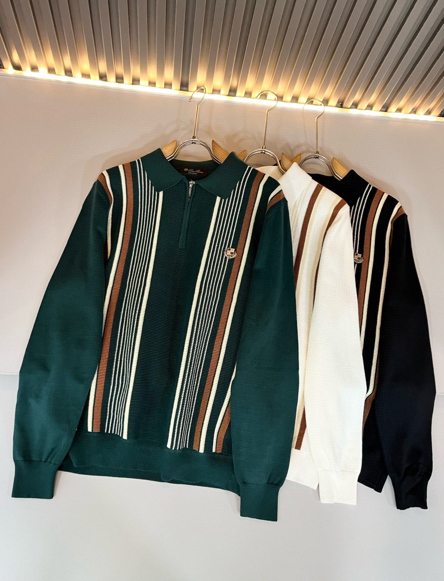 Loro Piana诺悠翩雅 2025秋冬男士最新的贸易订单针织羊毛衫，全品相！！上身舒适透气，不僵硬，