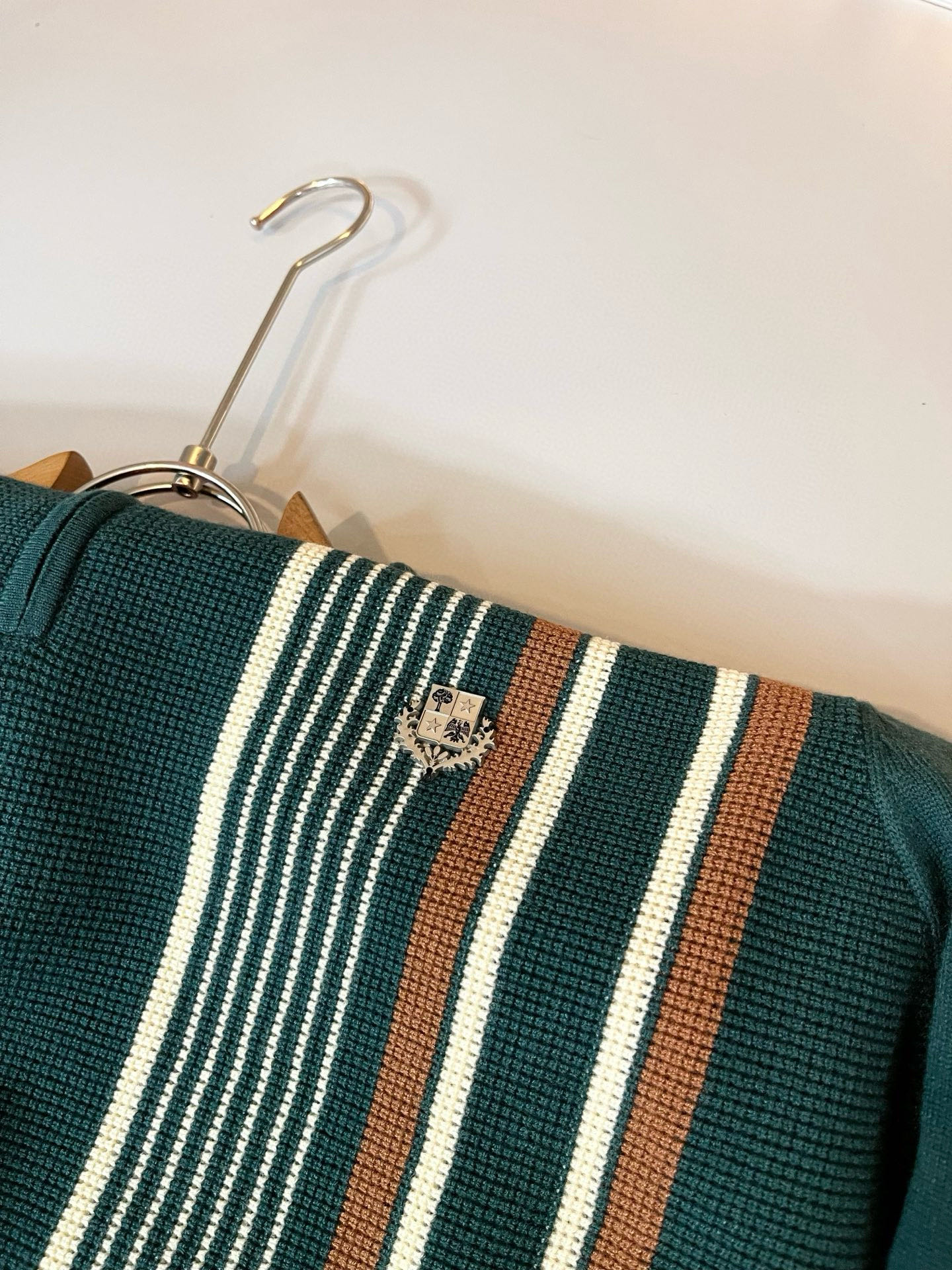 Loro Piana诺悠翩雅 2025秋冬男士最新的贸易订单针织羊毛衫，全品相！！上身舒适透气，不僵硬，