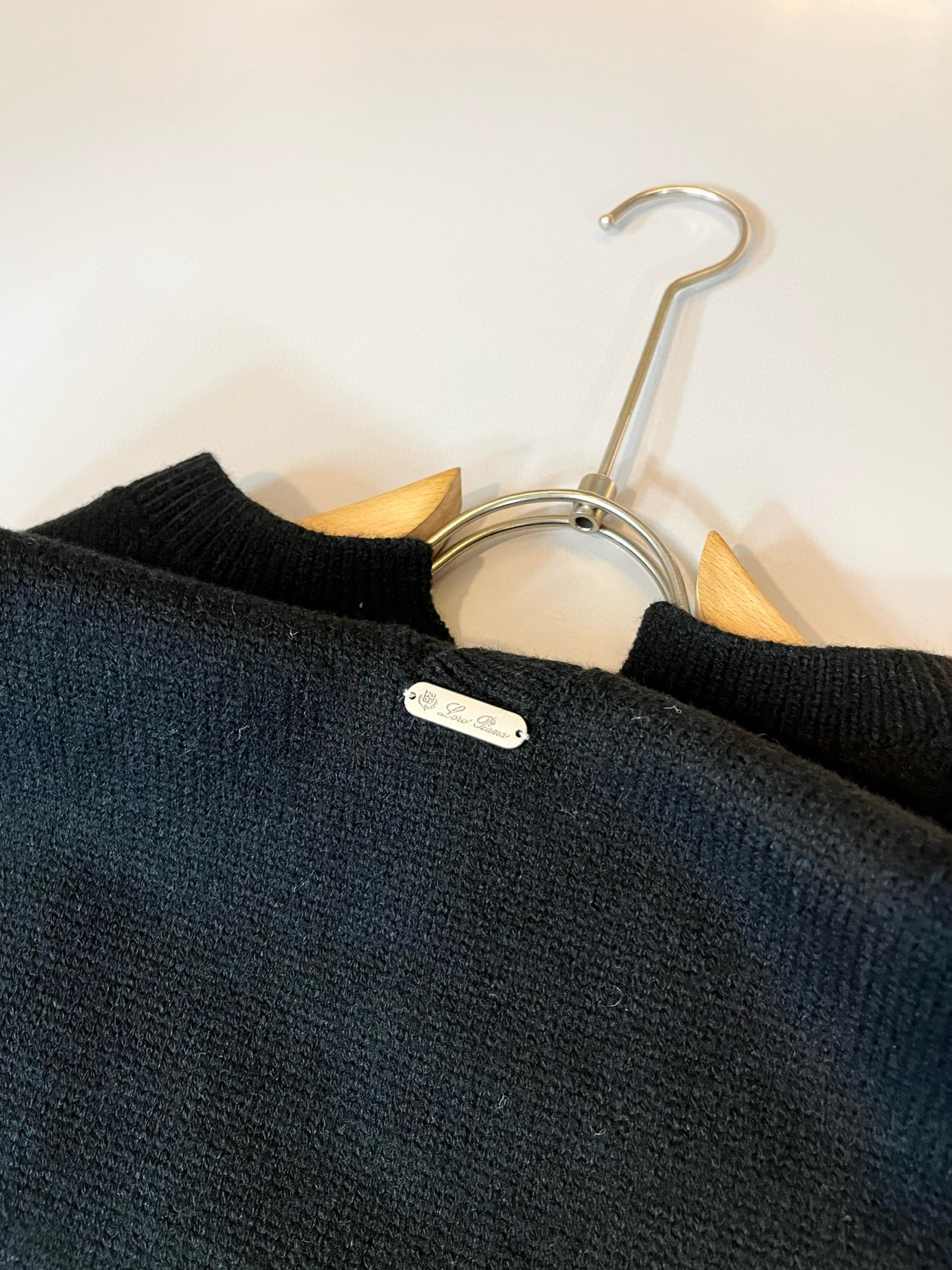 Loro Piana诺悠翩雅 2025秋冬男士最新的贸易订单针织马甲，全品相！！上身舒适透气，不僵硬，整