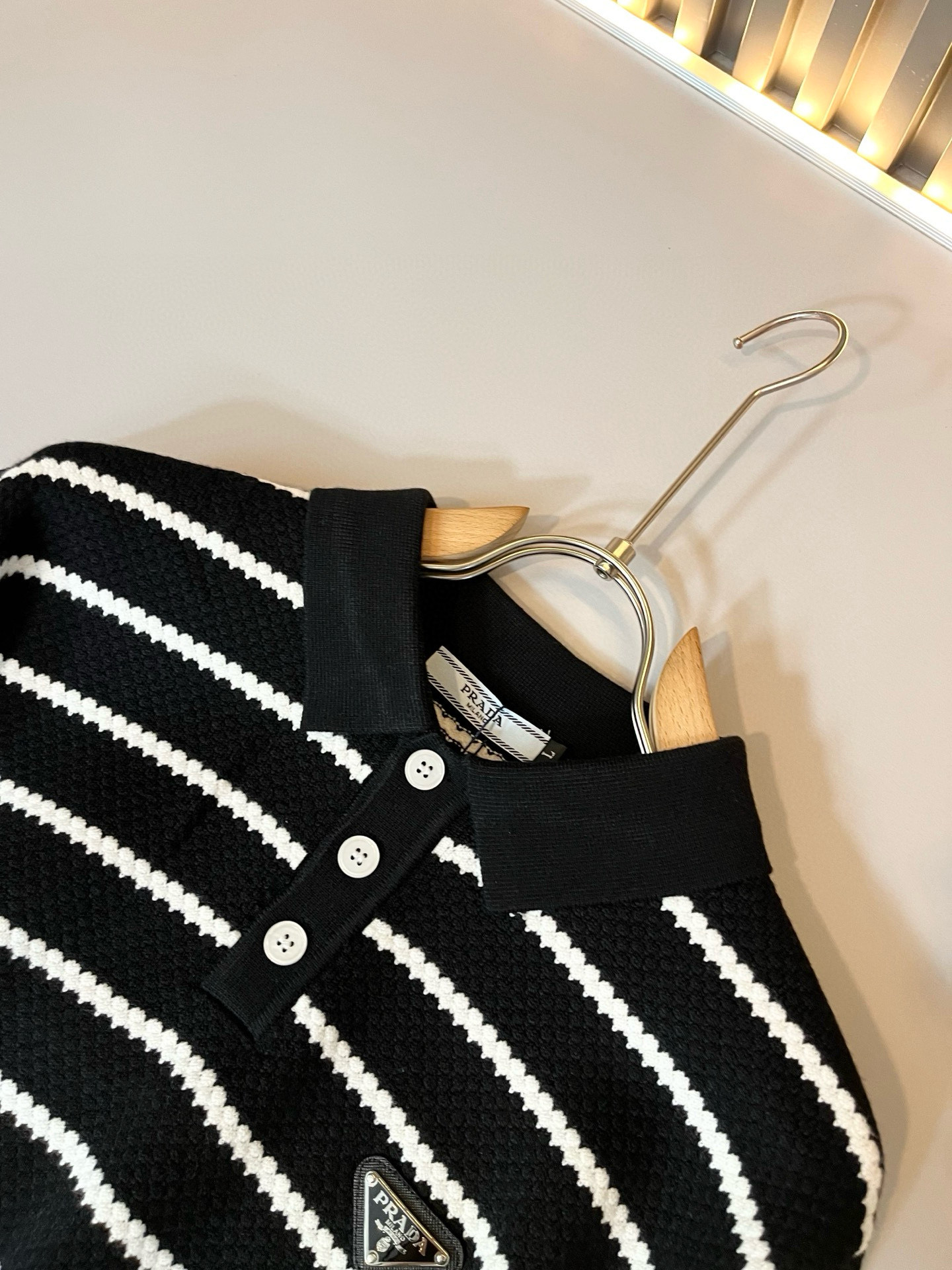 PRAD*A普*达2025秋冬新款男士针织羊毛衫，最新款全网独家首上！！~既经典有时尚百搭，谁不爱啊，将