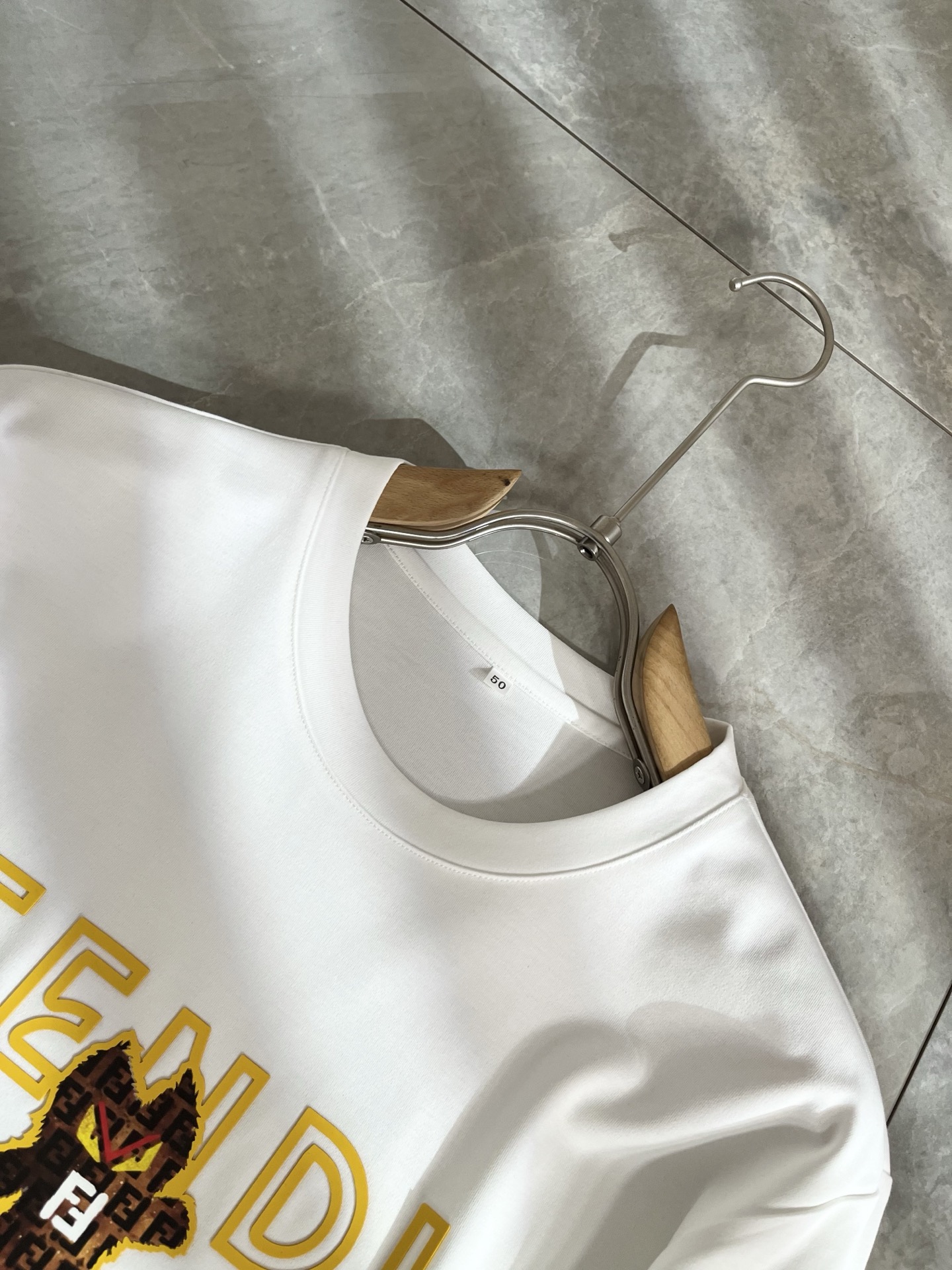 FEN*I 芬*迪2025秋冬新款FD家族FF男女同款👫打底衫，男女同款👫百搭极简短袖。意大利原厂订单，