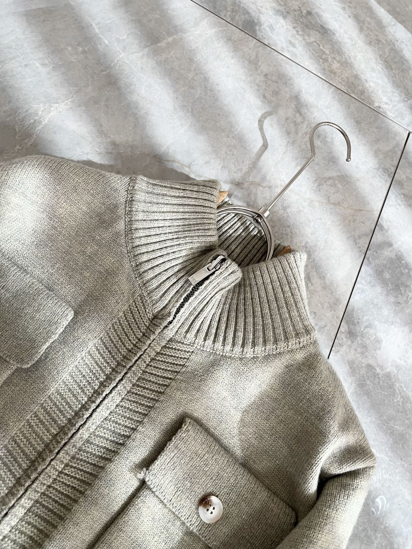 Dio*迪家 2025秋冬新款男女同款👫针织羊毛开衫，专柜同步发售！定制专属羊毛🐑面料，从容百搭，档次极