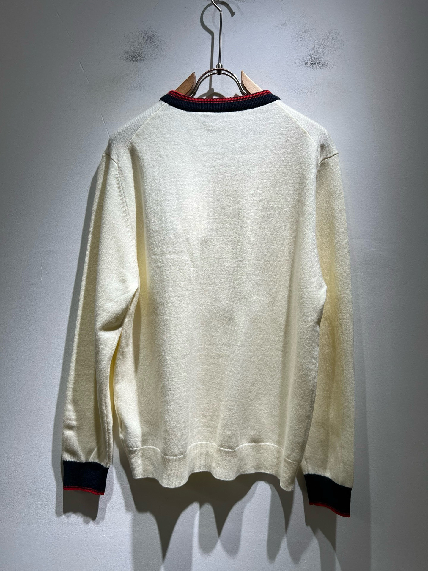 GUC*I 古家 2025秋冬新款男女同款👫 针织羊毛衫，胸前标志logo刺绣设计！贸易公司渠道稀出，同