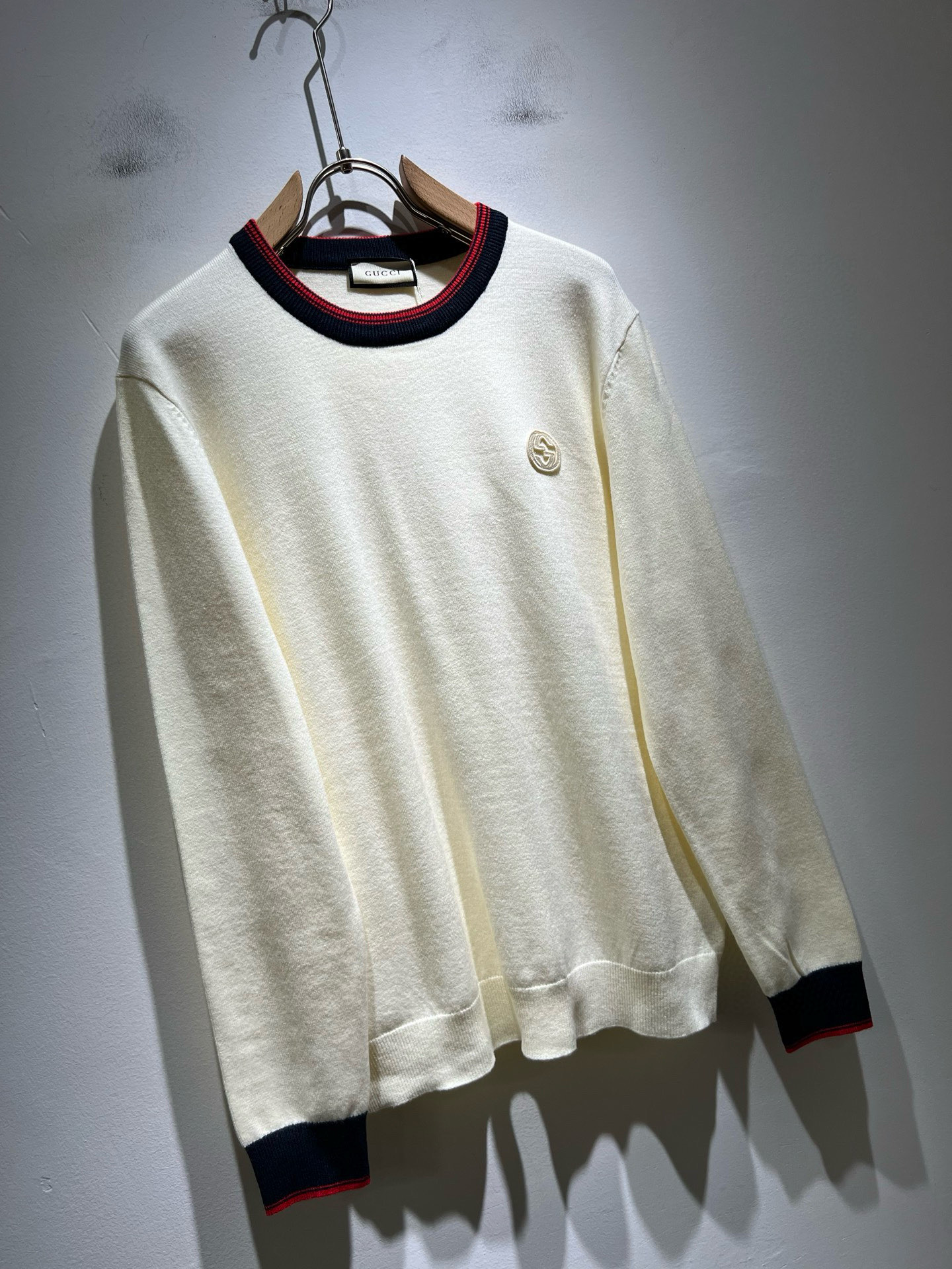 GUC*I 古家 2025秋冬新款男女同款👫 针织羊毛衫，胸前标志logo刺绣设计！贸易公司渠道稀出，同