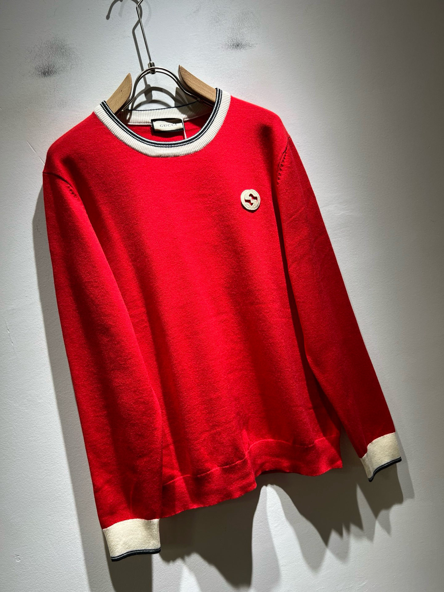 GUC*I 古家 2025秋冬新款男女同款👫 针织羊毛衫，胸前标志logo刺绣设计！贸易公司渠道稀出，同