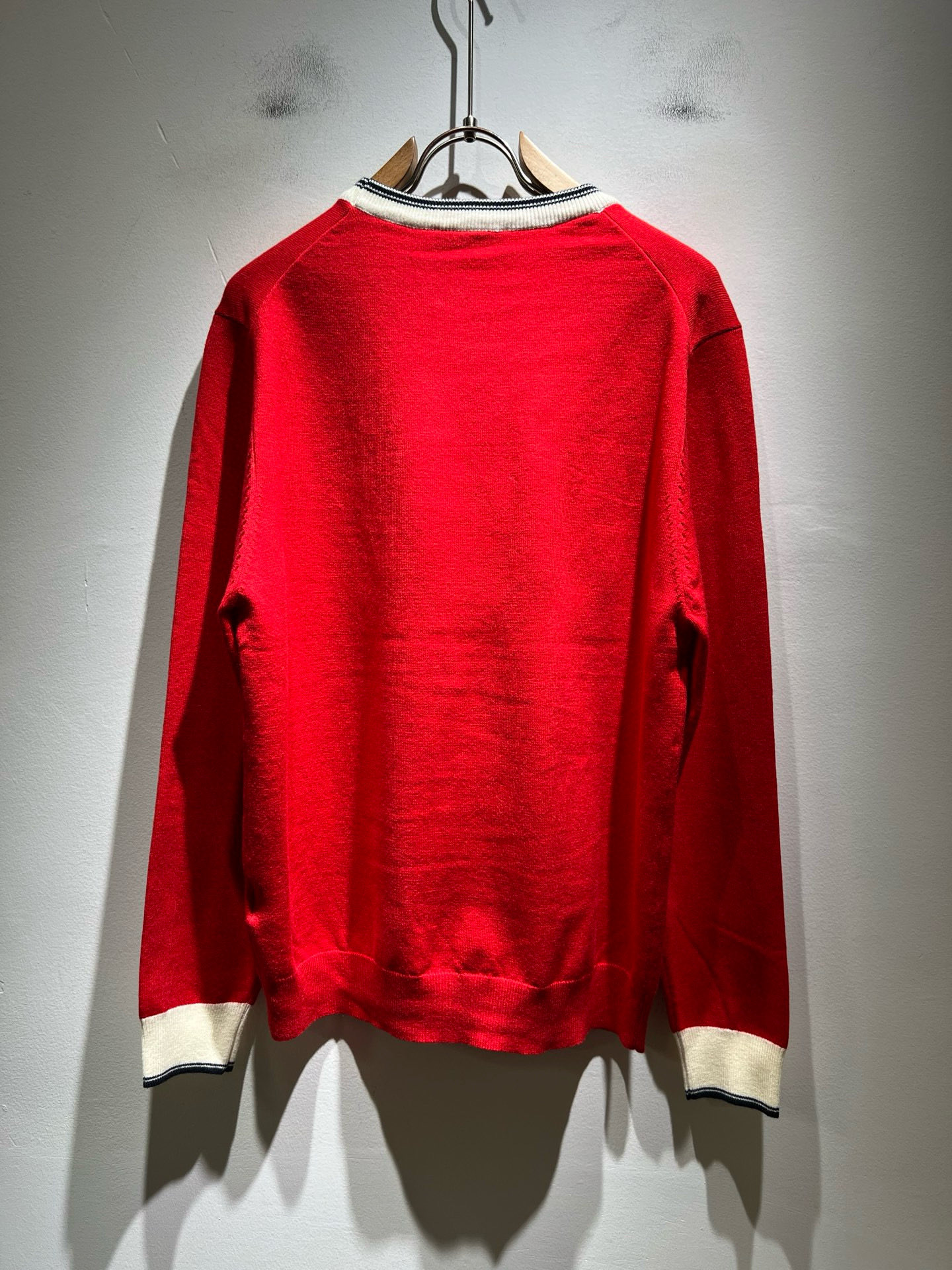 GUC*I 古家 2025秋冬新款男女同款👫 针织羊毛衫，胸前标志logo刺绣设计！贸易公司渠道稀出，同