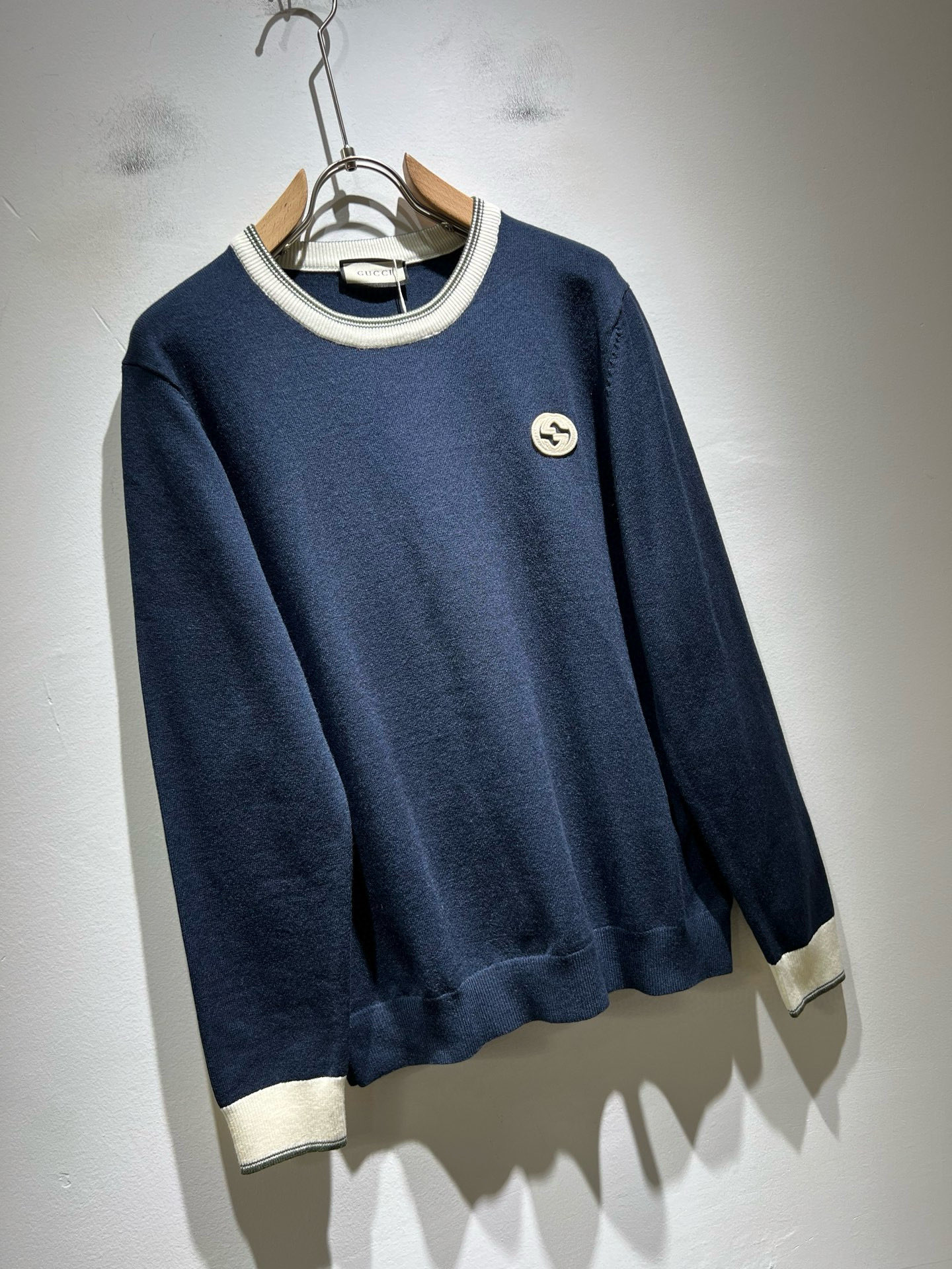 GUC*I 古家 2025秋冬新款男女同款👫 针织羊毛衫，胸前标志logo刺绣设计！贸易公司渠道稀出，同