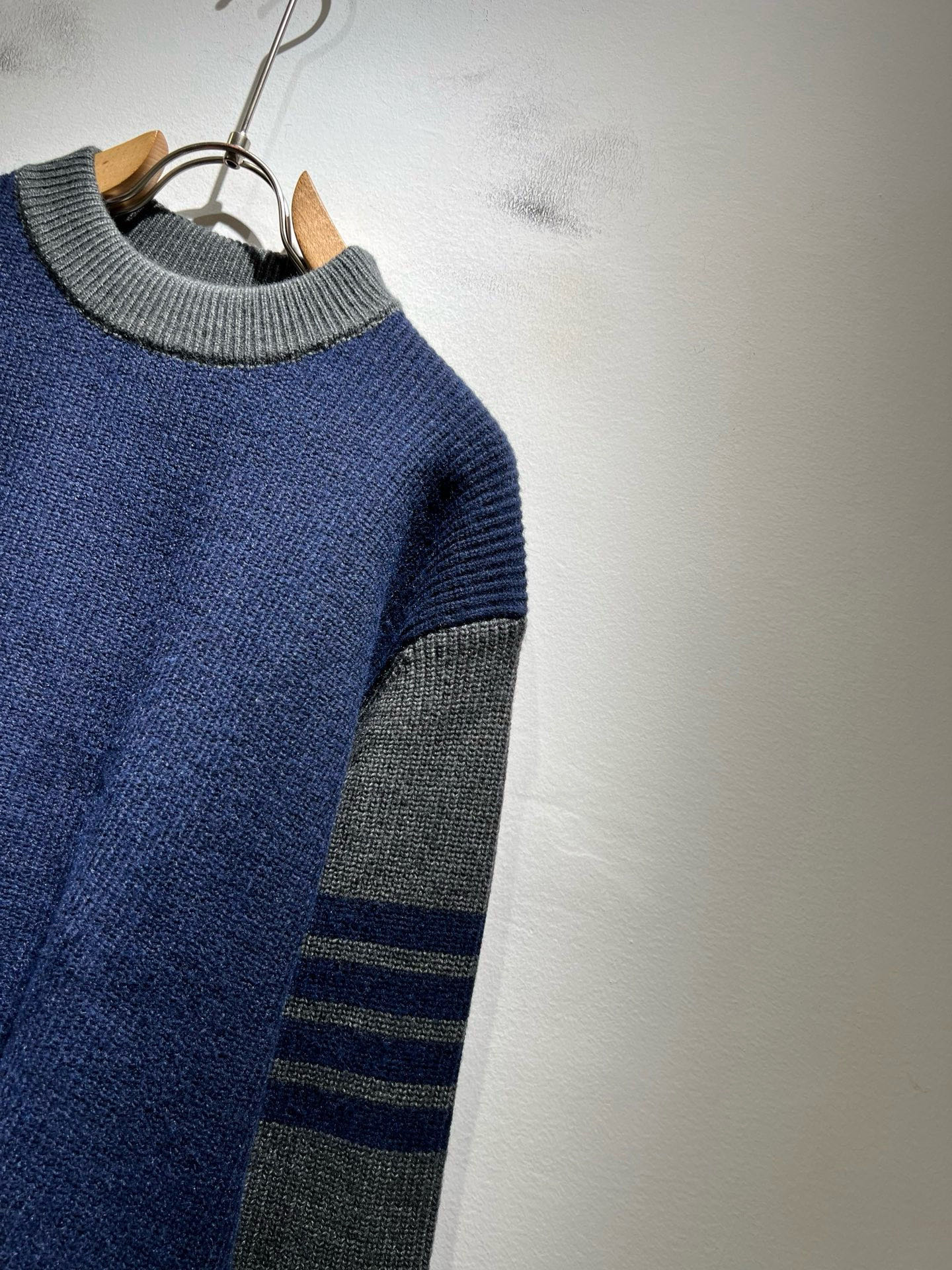 ThomBrow*e汤姆*朗2025秋冬新款男女同款👫针织羊毛衫，今年的专柜新品，男女同款👫超软羊毛面料