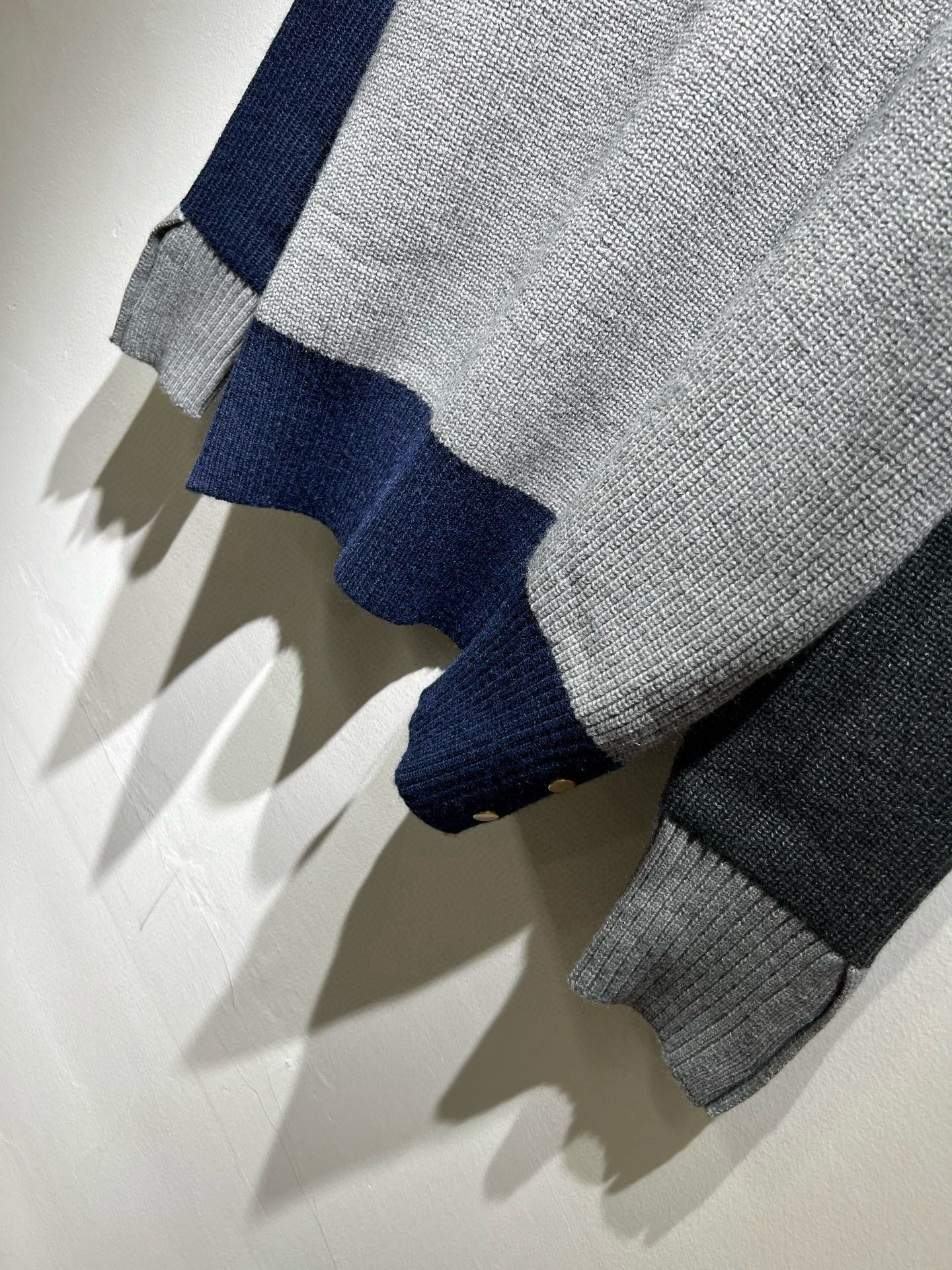 ThomBrow*e汤姆*朗2025秋冬新款男女同款👫针织羊毛衫，今年的专柜新品，男女同款👫超软羊毛面料