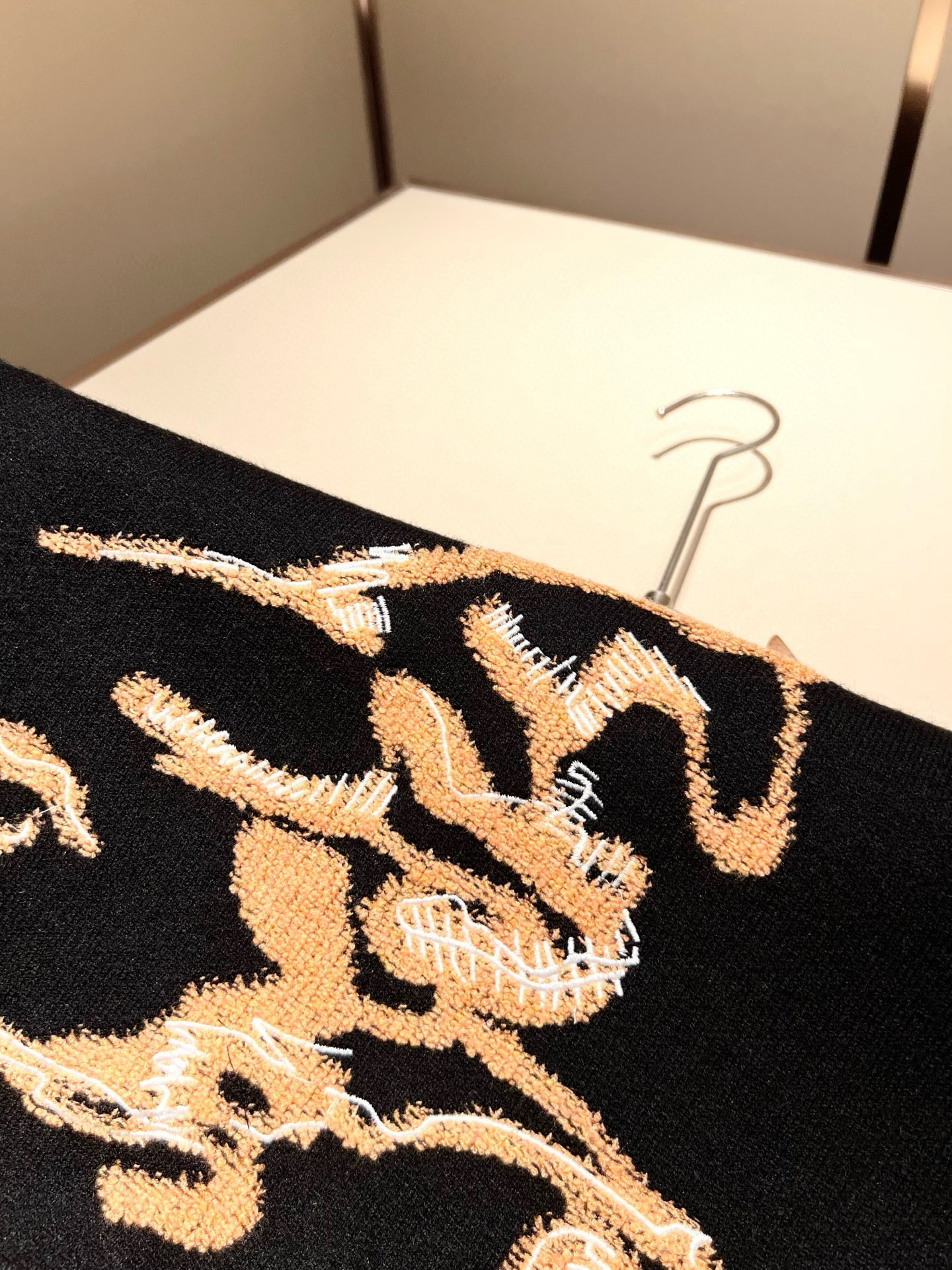 Her*mes爱*仕2025秋冬新款男士针织羊毛衫，全新升级百搭基础款，低调奢华，品格之选！甄选优质精选