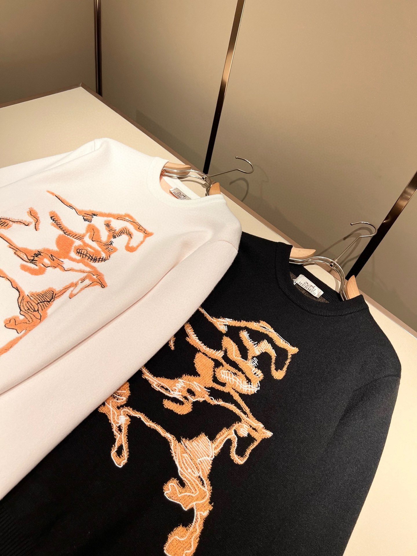 Her*mes爱*仕2025秋冬新款男士针织羊毛衫，全新升级百搭基础款，低调奢华，品格之选！甄选优质精选