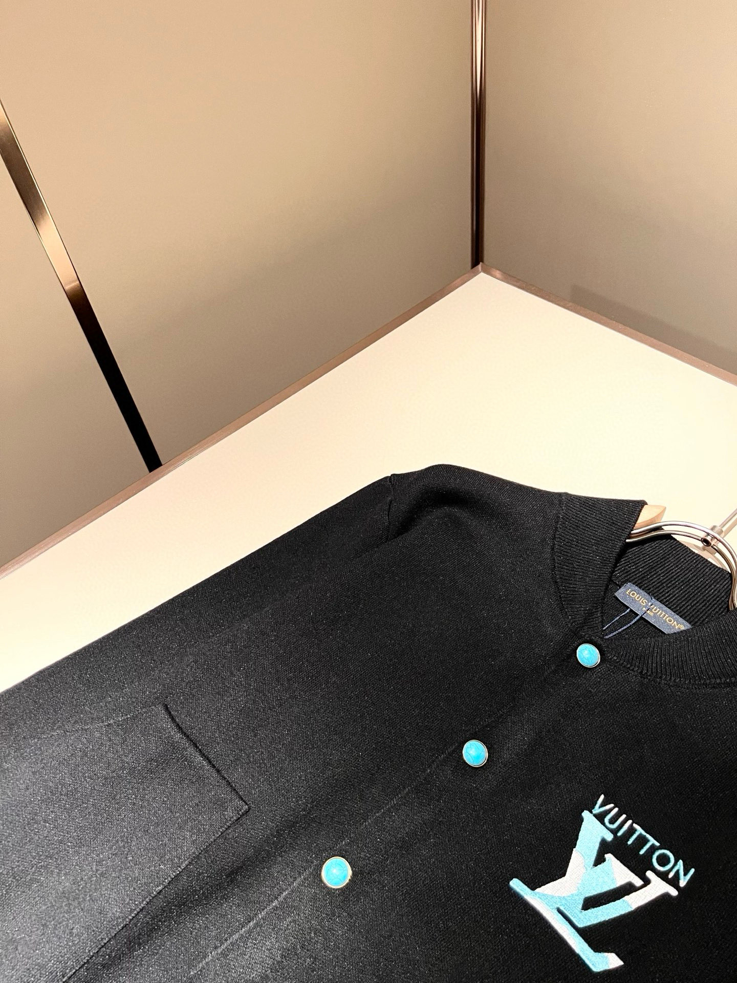 Louis Vuit*on 2025秋冬路易家族轻奢针织羊毛开衫！路易家族的新高端，细节品质永远的那么完