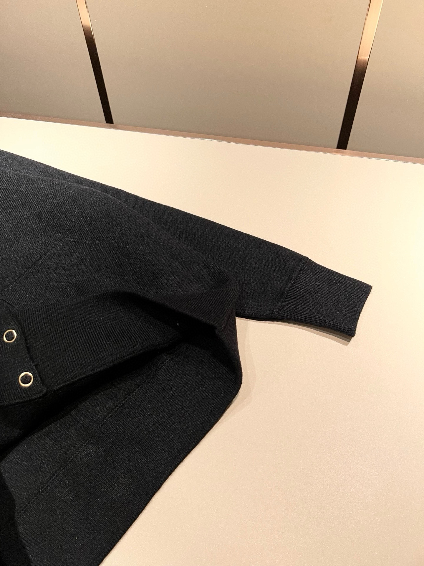 Louis Vuit*on 2025秋冬路易家族轻奢针织羊毛开衫！路易家族的新高端，细节品质永远的那么完