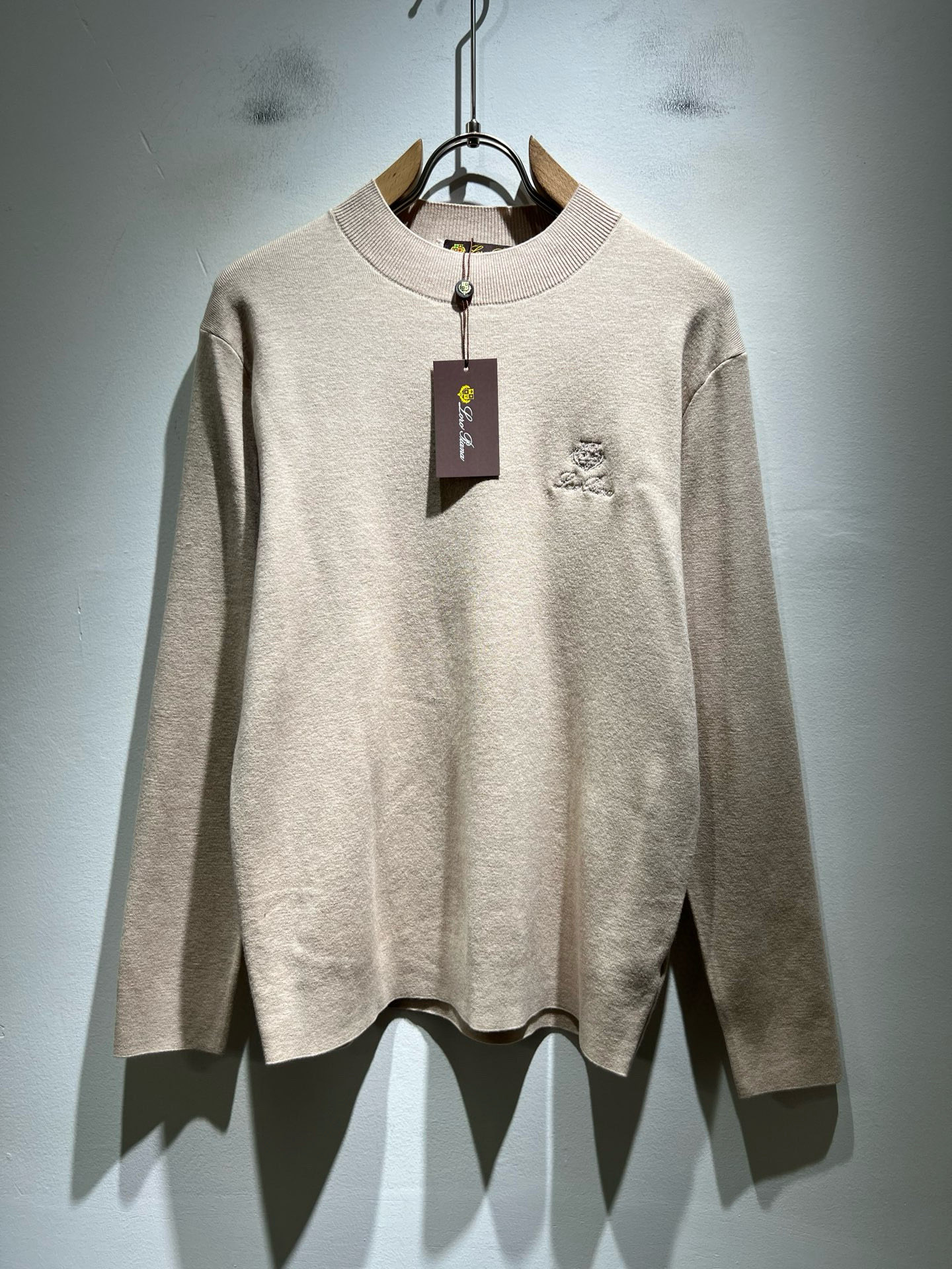 Loro Piana诺悠翩雅 2025秋冬男士最新的贸易订单针织羊毛衫，全品相！！上身舒适透气，不僵硬，