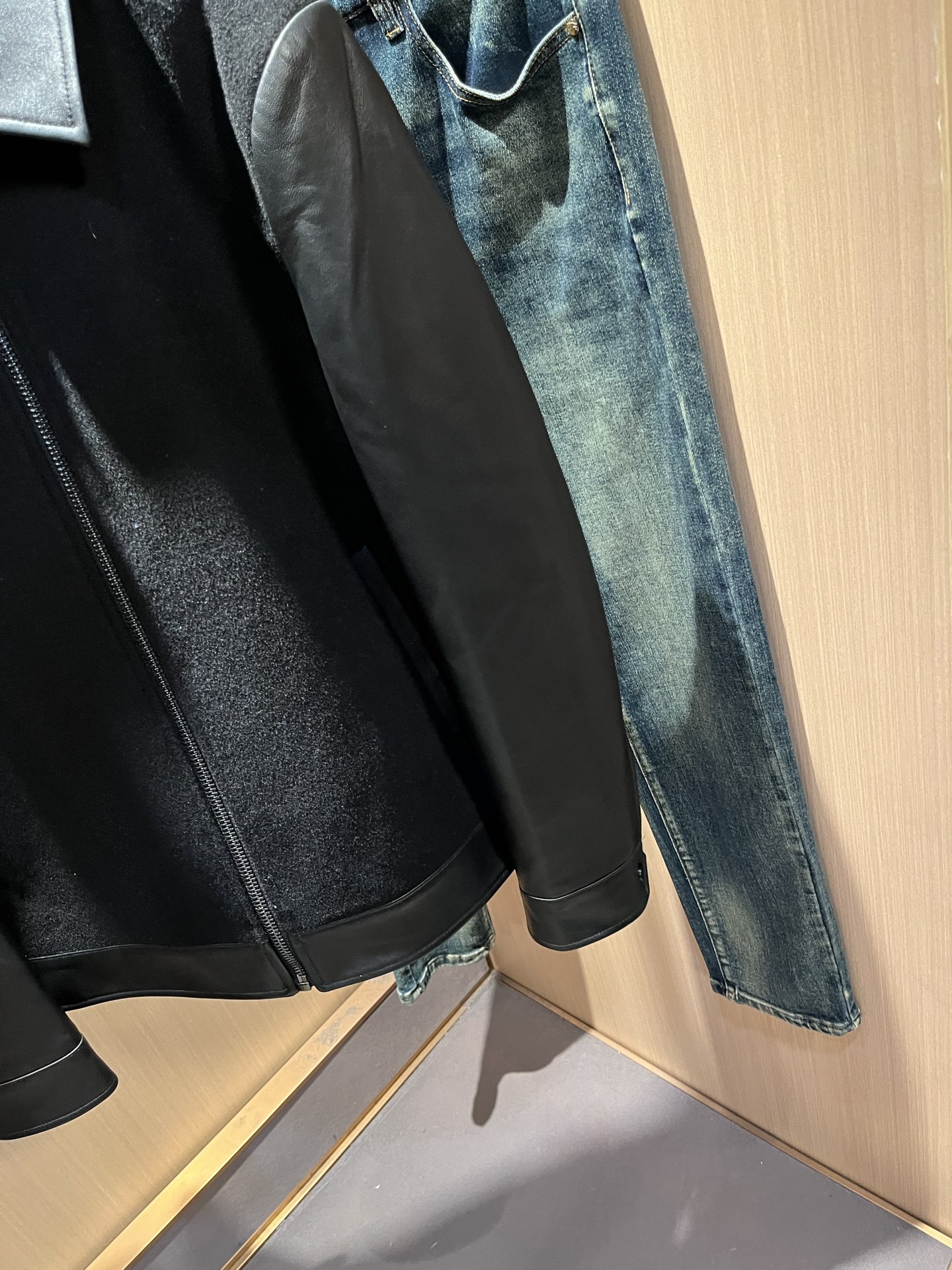 LouisVuit*路易*登 2025秋冬最新羊毛呢款夹克外套，贸易公司渠道稀出，同步官网发售2025年